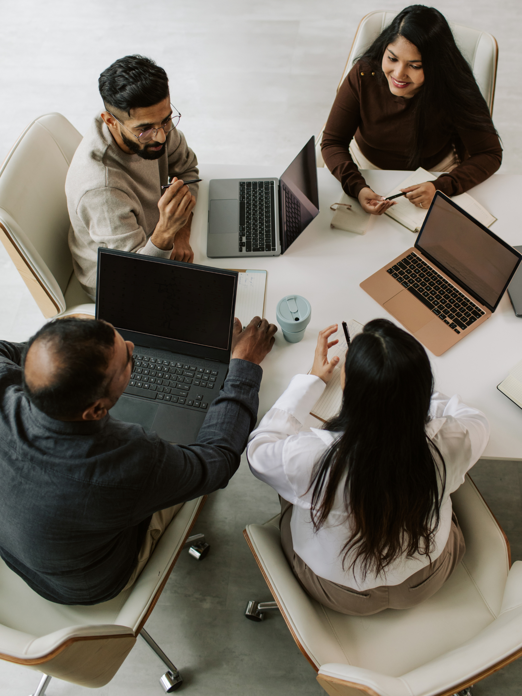 6 Common Struggles of Remote Teams (and How to Solve Them)