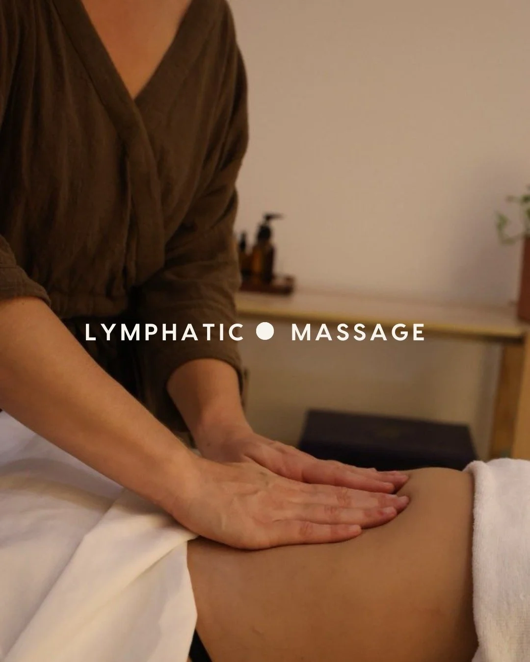 Feeling puffy, sluggish or run down? 
Lymphatic massage might be exactly what your body needs 💧

This gentle, rhythmic treatment supports your lymphatic system to reduce fluid retention, boost circulation, and promote detoxification, all while deepl
