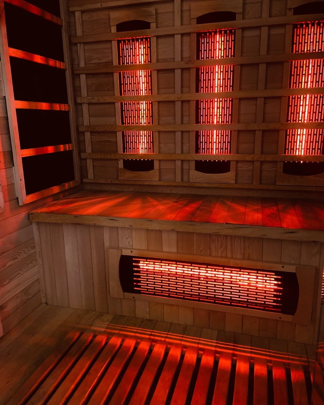 Your recovery routine just got easier 🔥❄️

Our Weekly Recovery Membership includes:
�✨ 3 x recovery sessions per week�
🔥 Infrared sauna�
❄️ Cold plunge�
🧘&zwj;♀️ Private recovery space

All for just $35 per week no lock-in contract.

Perfect for b