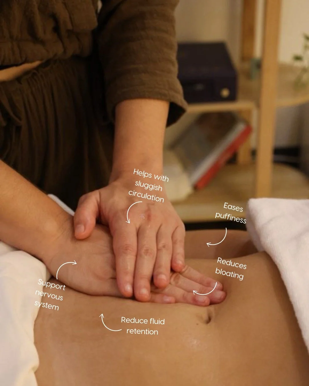 Lymphatic drainage. The gentle reset your body didn't know it needed. ✨

Your lymphatic system is the body's quiet housekeeper. It moves fluid, clears waste, supports immunity, and helps you feel less puffy, sluggish, and stuck. But unlike your circu