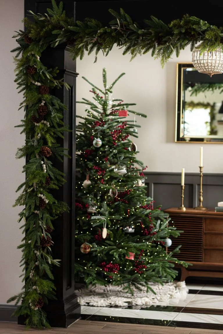 2025 Christmas Décor Trends (and How to Style Them in Your Home)