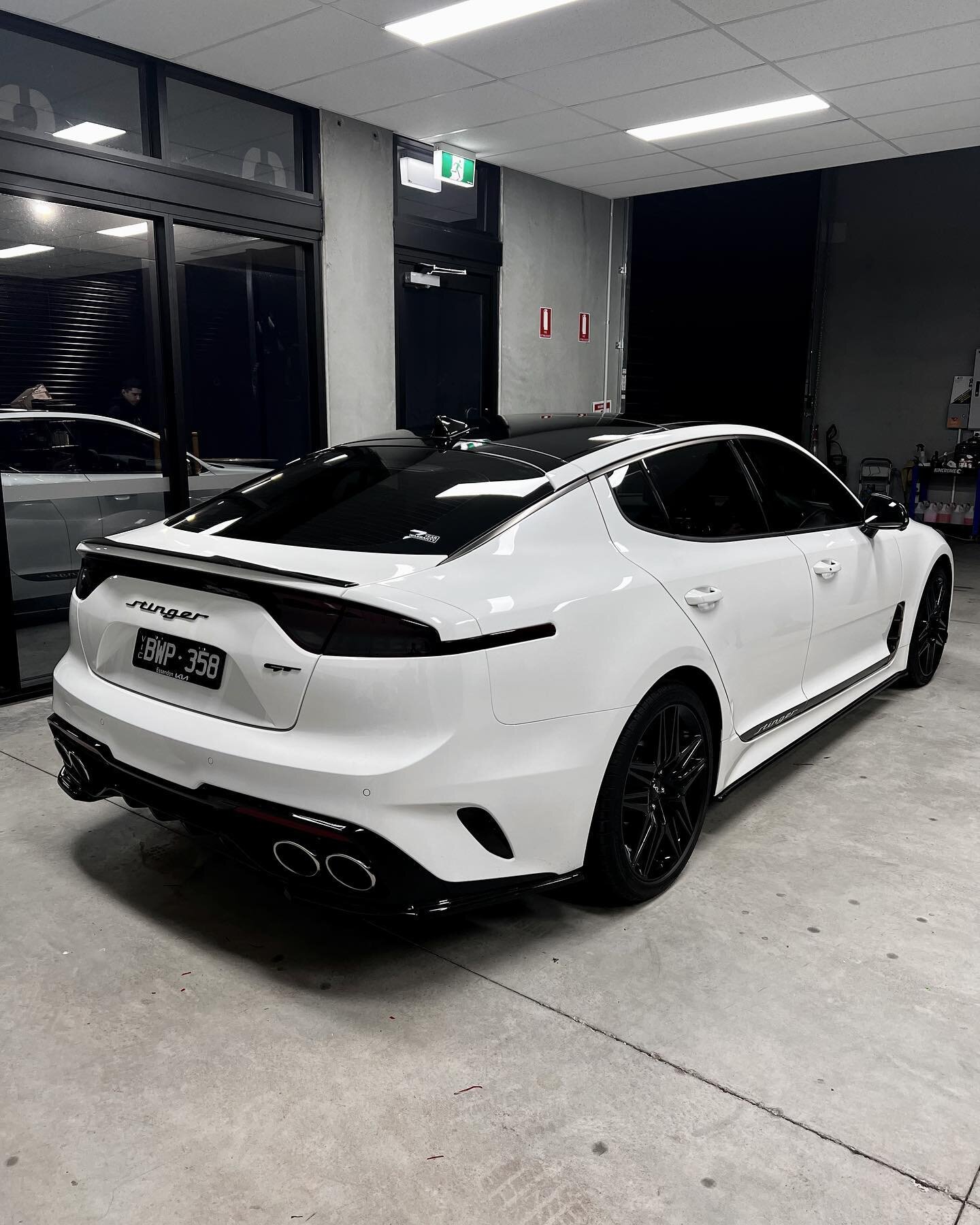 Kia Stinger GT

▪️Gloss Black Roof
▪️Gloss Black Spoiler 
▪️Gloss Black Badges
▪️Gloss Black &ldquo;Stinger&rdquo; Side Stripes 

- Badge layout repositioned to mimic the American version of the Kia Stinger