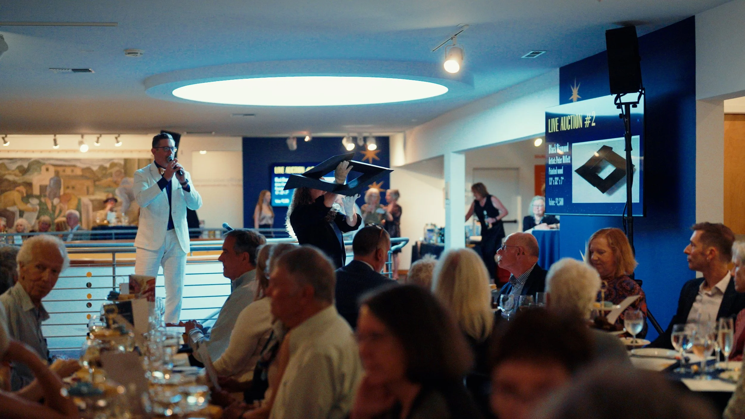 Rough Cut V2.00_01_36_04.Still037.jpg