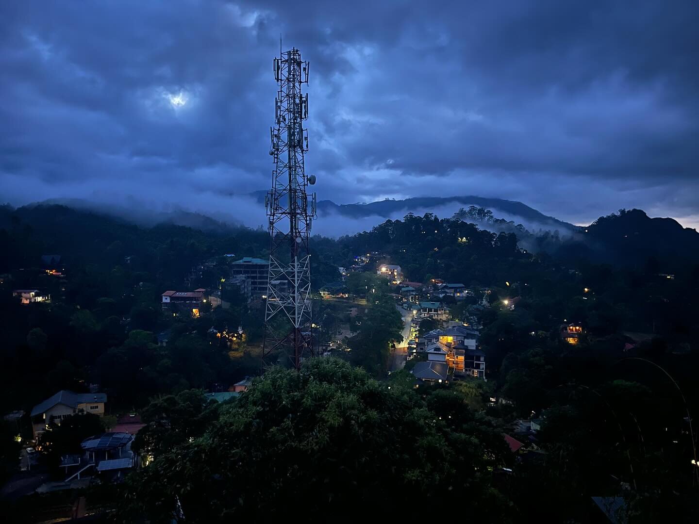 Up before the dawn and waiting for the #sunrise. We have time for coffee before hitting the road. It&rsquo;s going to be another long and adventurous day of driving today! #travel #adventure #SriLanka #mountain #Ella #🇱🇰