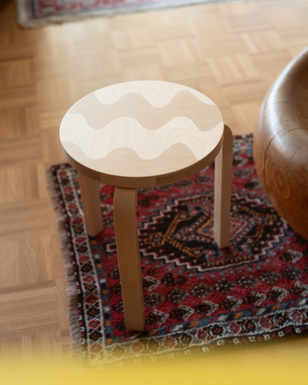 A stools selection via @artekglobal &amp; @vitra 🎐
1️⃣ Artek + #Marimekko Stool 
2️⃣ #WiggleStool Vitra
3️⃣ #ButterflyStool Vitra 
4️⃣ Tabouret M&eacute;tallique Vitra
5️⃣ Artek + #Moomin Stool
6️⃣ Prismatic Table Vitra.

#TrendMilanoDesign #Vitra #