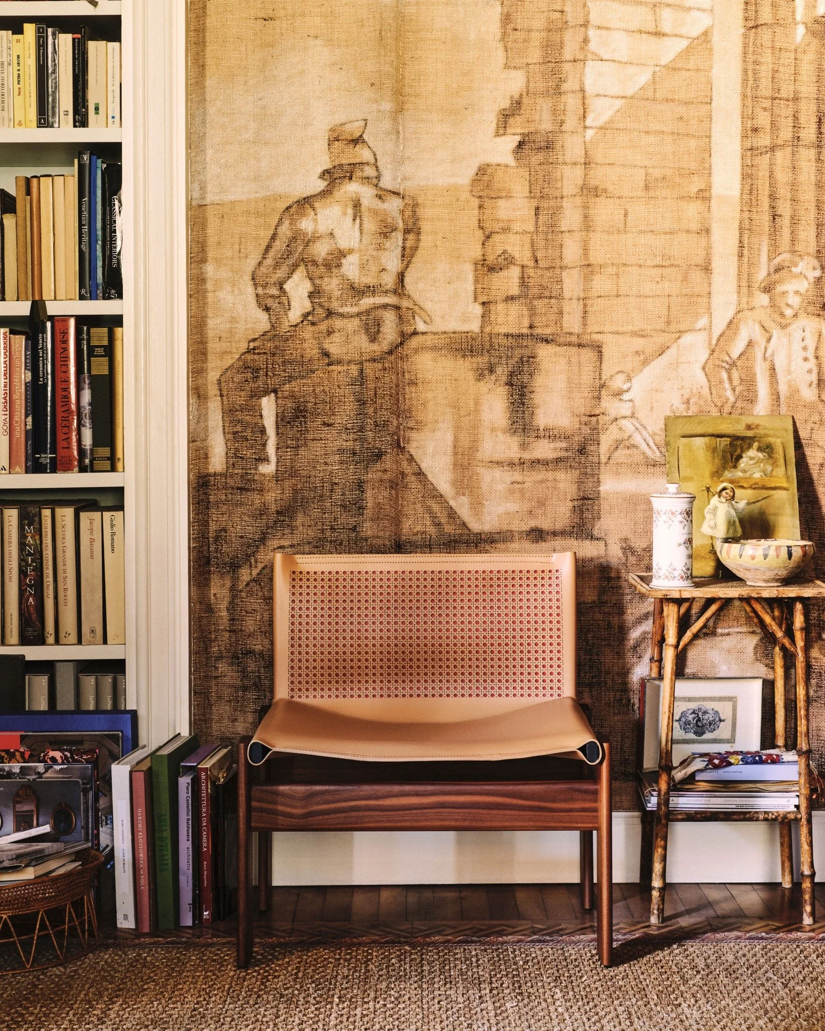 #Monk Armchair &mdash; Cabana Special Edition
Una nuova interpretazione della poltrona Monk di Tobia e Afra Scarpa, realizzata in collaborazione con @cabanamagazine. 🧺
L&rsquo;essenzialit&agrave; modernista del progetto incontra la vibrante cifra es