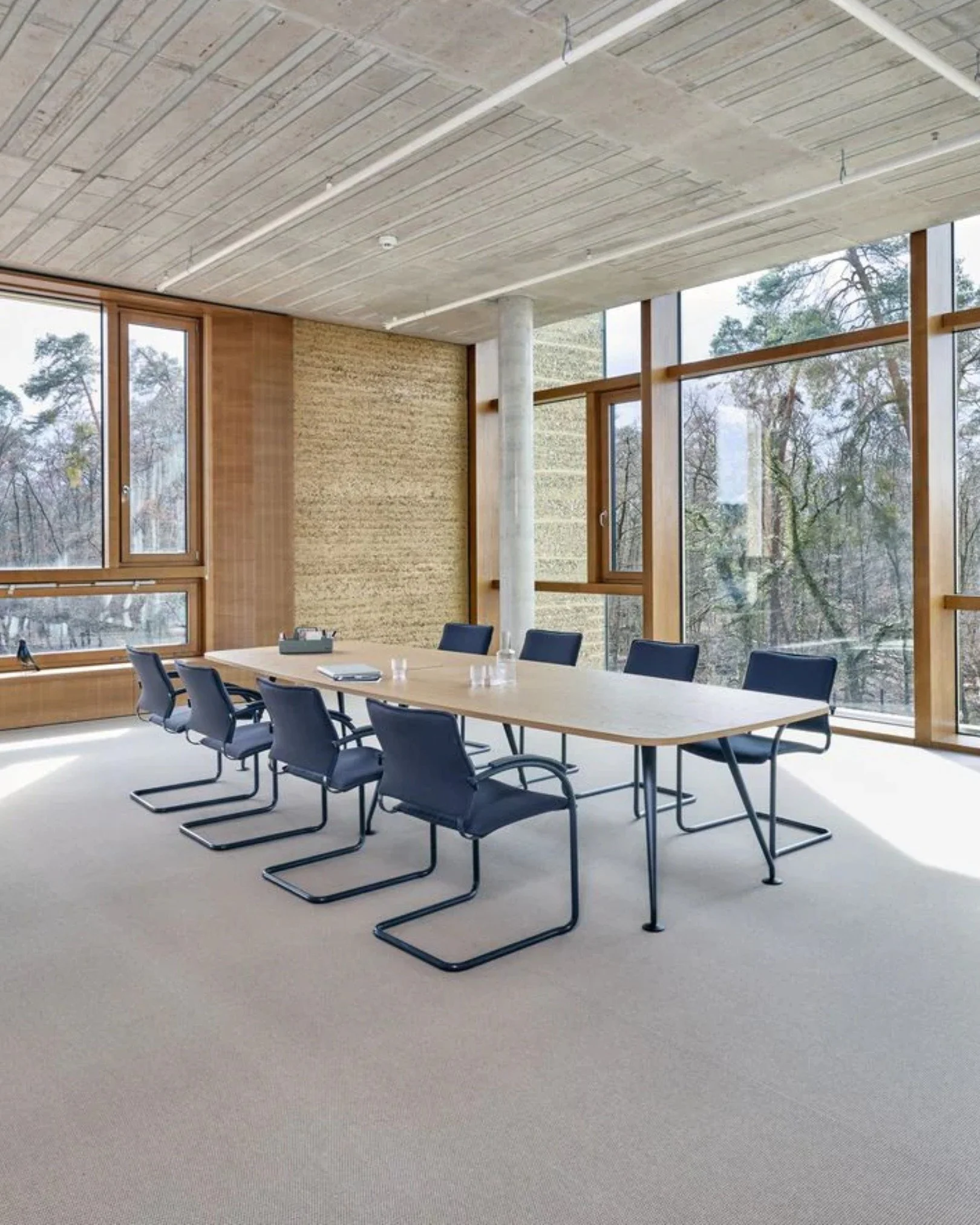 @vitra punta sulla sostenibilit&agrave; con il Vitra Circle for Contract: arredi originali, rigenerati e rigenerabili per spazi di lavoro curati, flessibili e con il minimo impatto ambientale. ♻️ 

#TrendMilanoDesign #Vitra #VitraCircleForContract #S