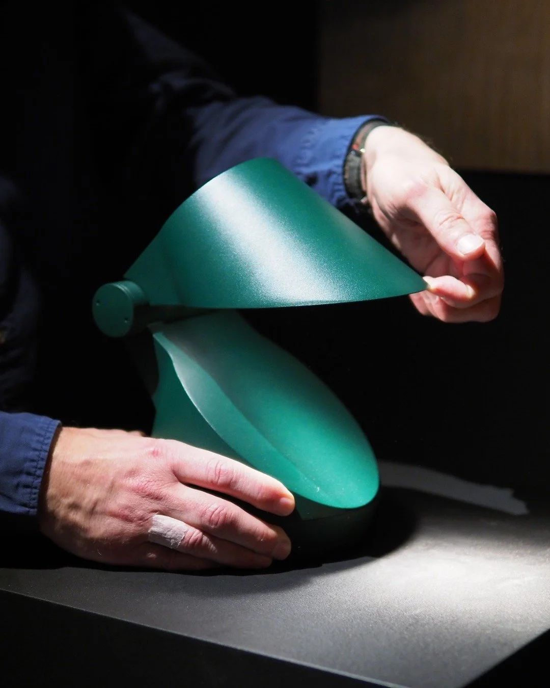 Per @castaldi_lighting il tema &egrave; quello dell&rsquo;affordance: la capacit&agrave; di un oggetto di rendere immediata la propria funzione attraverso il design.

Un principio che prende forma in La Capsule, disegnata da @franckfranjou, dove chia