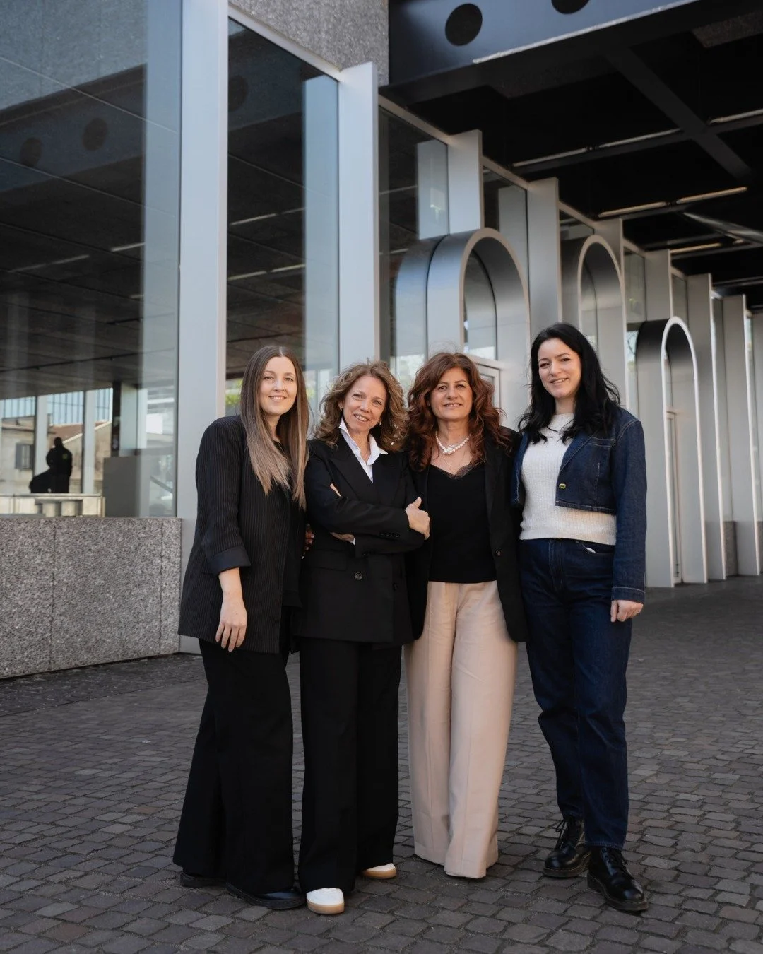 4 women in business. That's also Trend Milano. 🩷

#TrendMilanoDesign #InteriorProfessional #WomeninBusiness