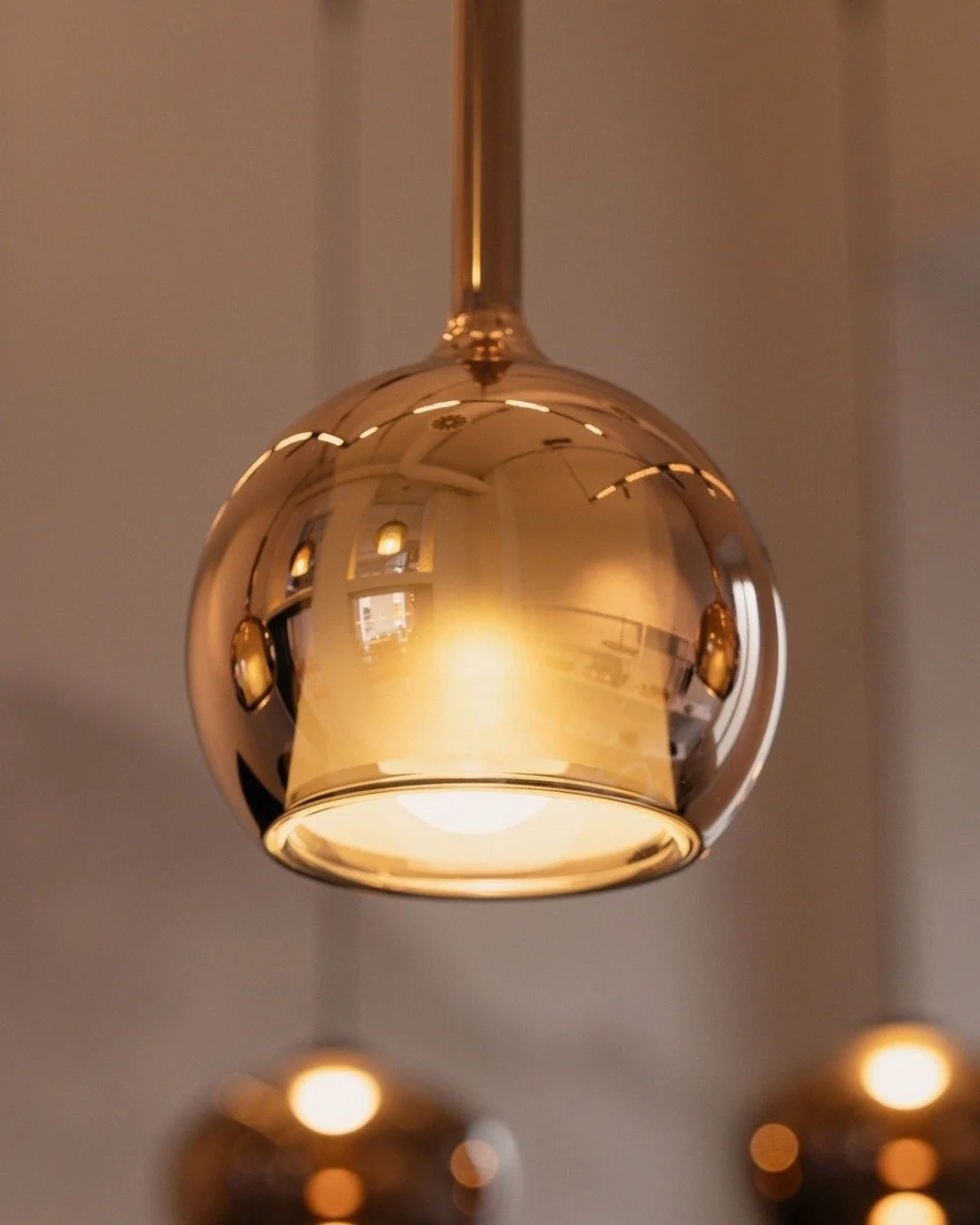☀️ Glo Mini di @carlocolomboarch  per @pentalight  &egrave; ora disponibile in versione LED integrata, progettata per integrarsi con il sistema a binario #Stream. 

Pi&ugrave; compatta, pi&ugrave; efficiente &mdash; con lo stesso diffusore in vetro b