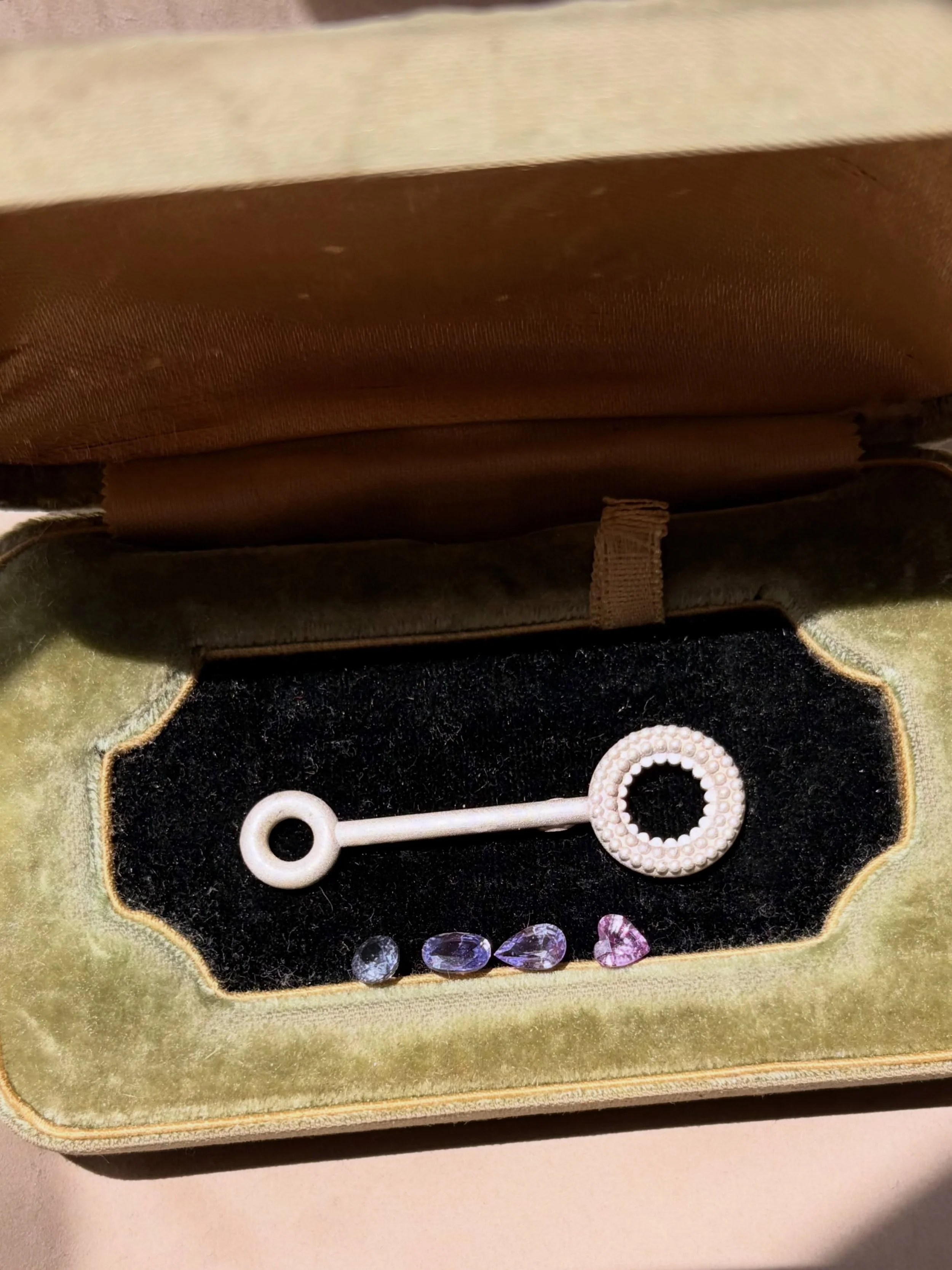 Things are bubbling in this ole head of mine&hellip;
Stay tuned for some extra summer fun 🫧

~~~

A touch of childhood magic, reimagined in precious metal. 
These miniature bubble wands are as playful as they are beautiful &mdash; wearable talismans