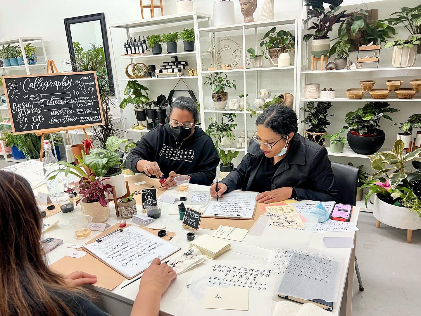 Calligraphy surrounded by plants 🌱 Peaceful and dreamy!