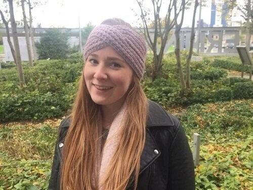 Woman wearing a Millennial Pink Headband outdoors