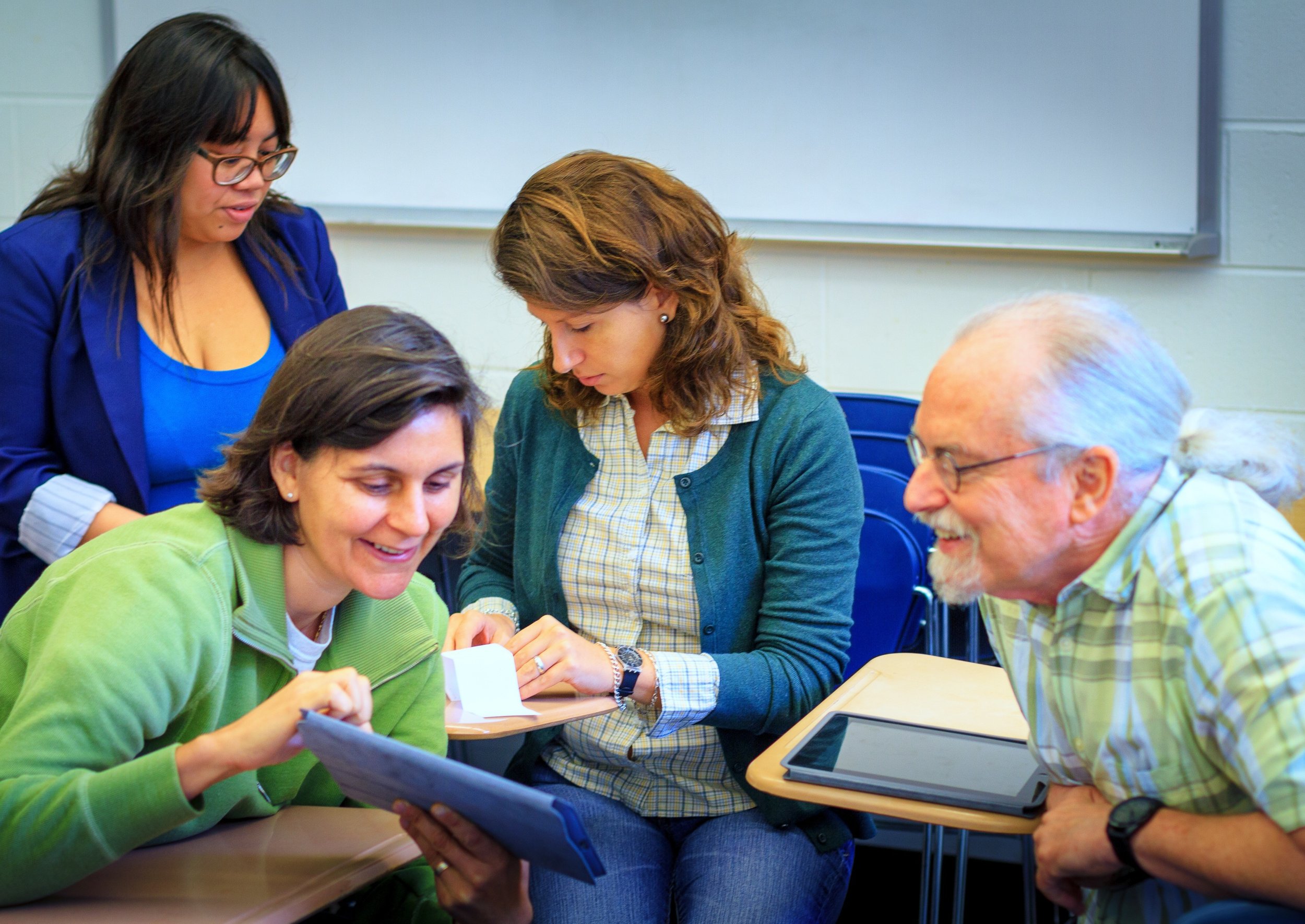 thumprchgo-faculty-979902.jpg
