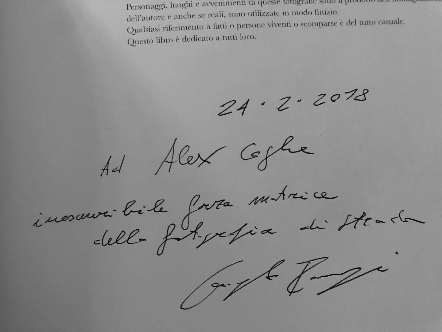 Questi sono gli attestati pi&uacute; importanti. Giampaolo Romagnosi nella sua dedica al libro inviatomi nel 2018. Bello sapere che chi &eacute; davvero un grande della fotografia riconosce il mio contributo alla street photography.
