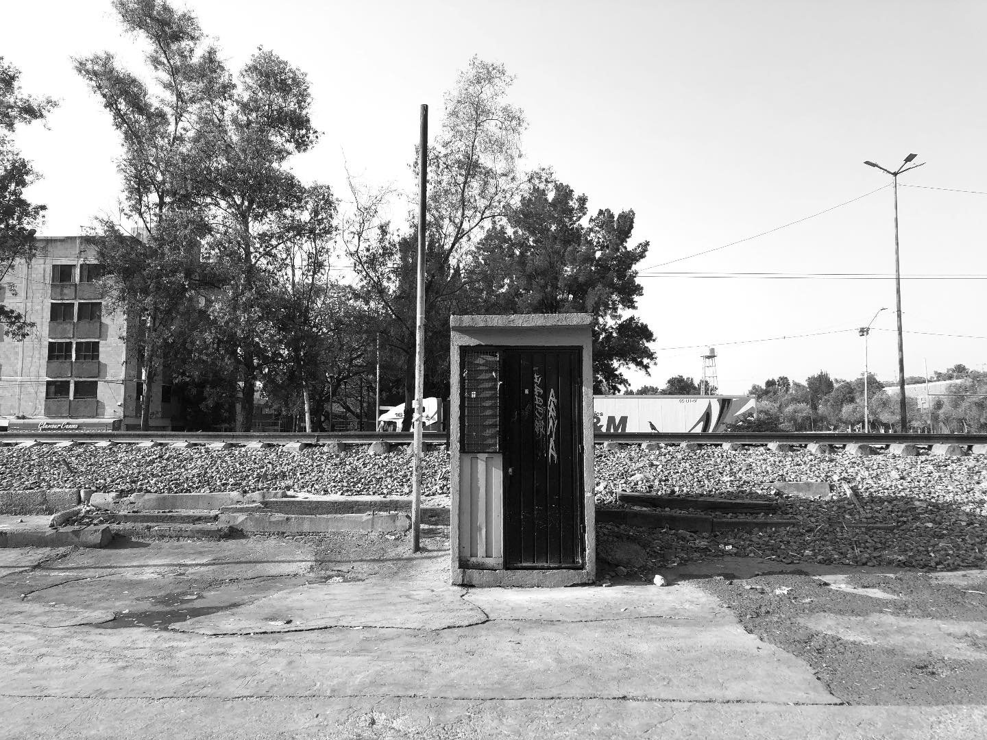 I am not anymore on facebook. 

You find me here and on my official website.