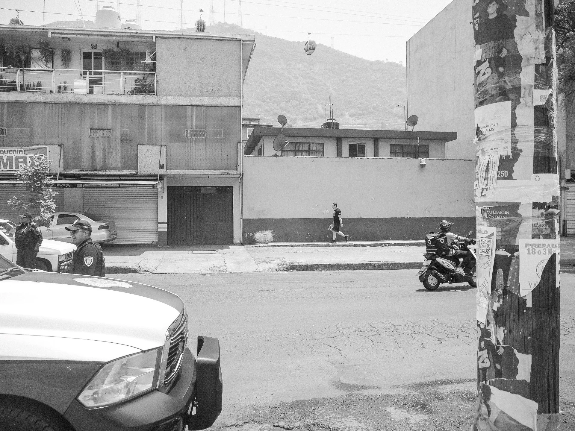 TOPOGRAPHICA B&W (9).jpg