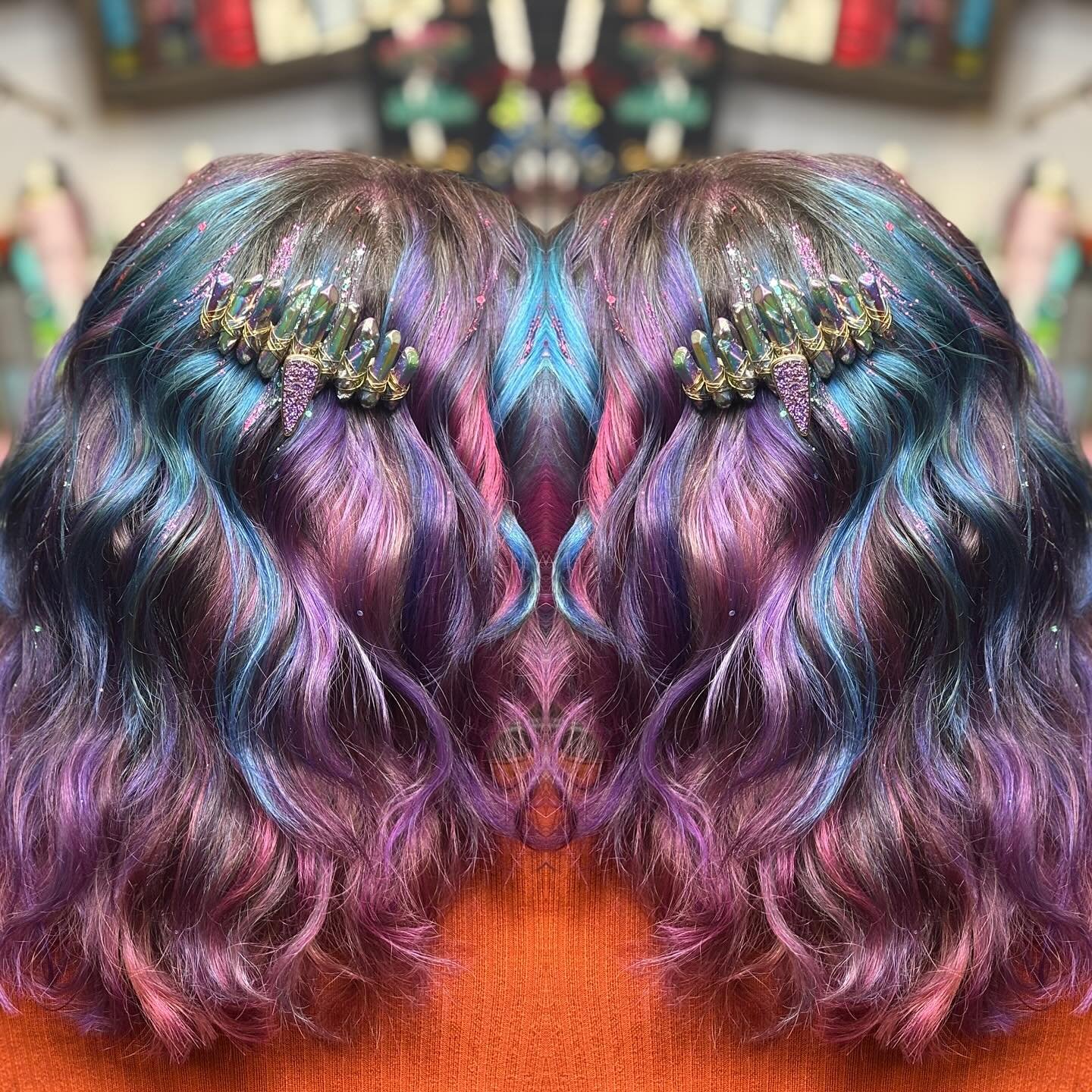 Epic mermaid hair!!!!!!!

Don&rsquo;t messssss with meeee peeps! Haha!

Love me some oil slick looking hair!

Glitter and all!!!! 💜💜💜💕💕💕💙💙 @chaos.crystals  @christineee0619  @pravana  @paulmitchellpro