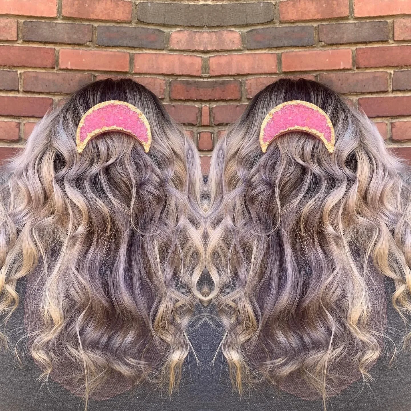 Love this moonstone throwback 🌙🌛🌒🌙🌒 @evieclo