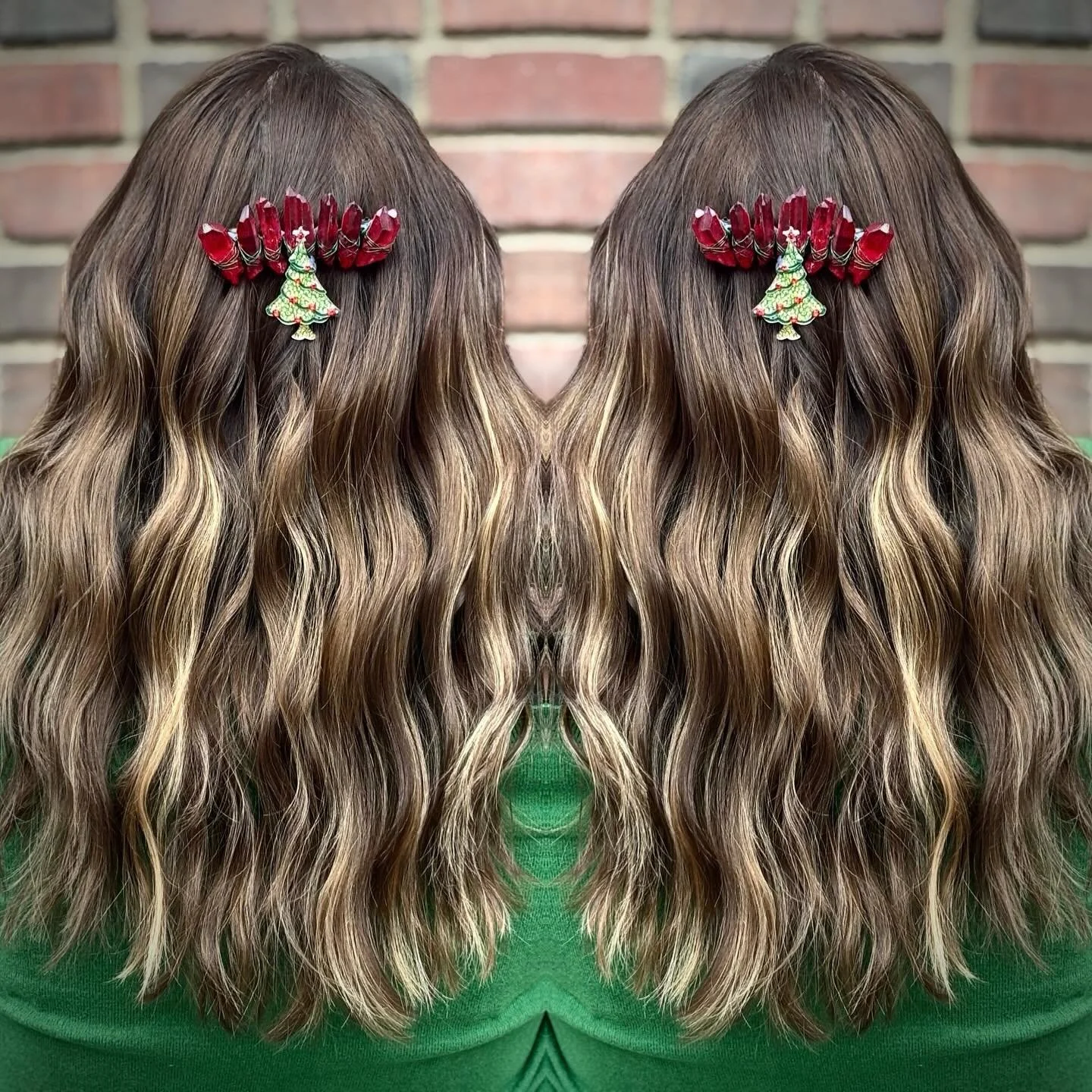 Gorgeous added dimension!!!!

Chocolate lowlights for the win!!! ❤️❤️❤️❤️

Elizabeth Hatch ❤️❤️❤️❤️❤️ @4hatchlings