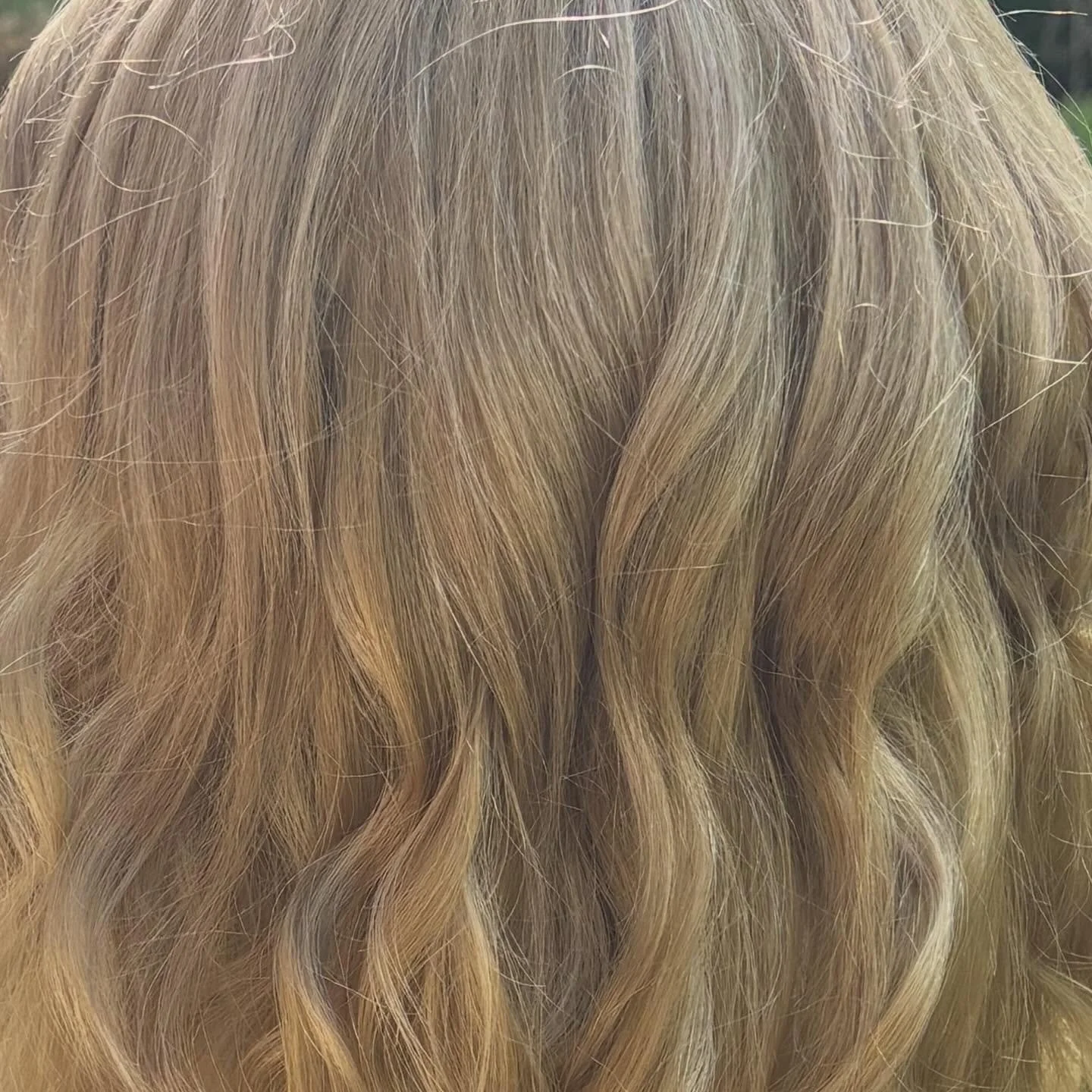 Custom wig and the color is gorg! Up close and personal
