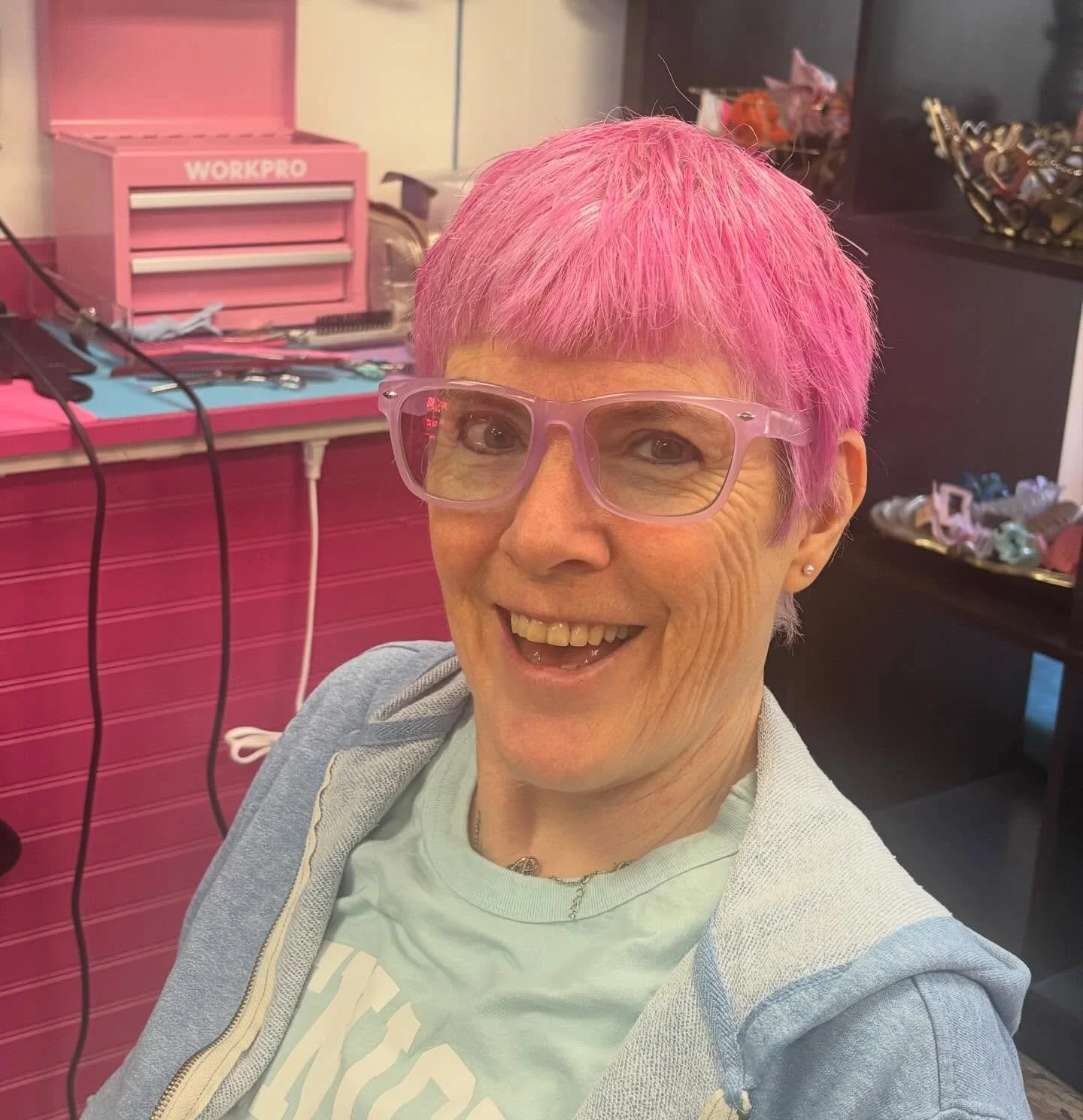 Look how beautiful this vivid fade out is ❤️❤️❤️❤️
Nice little trim up!