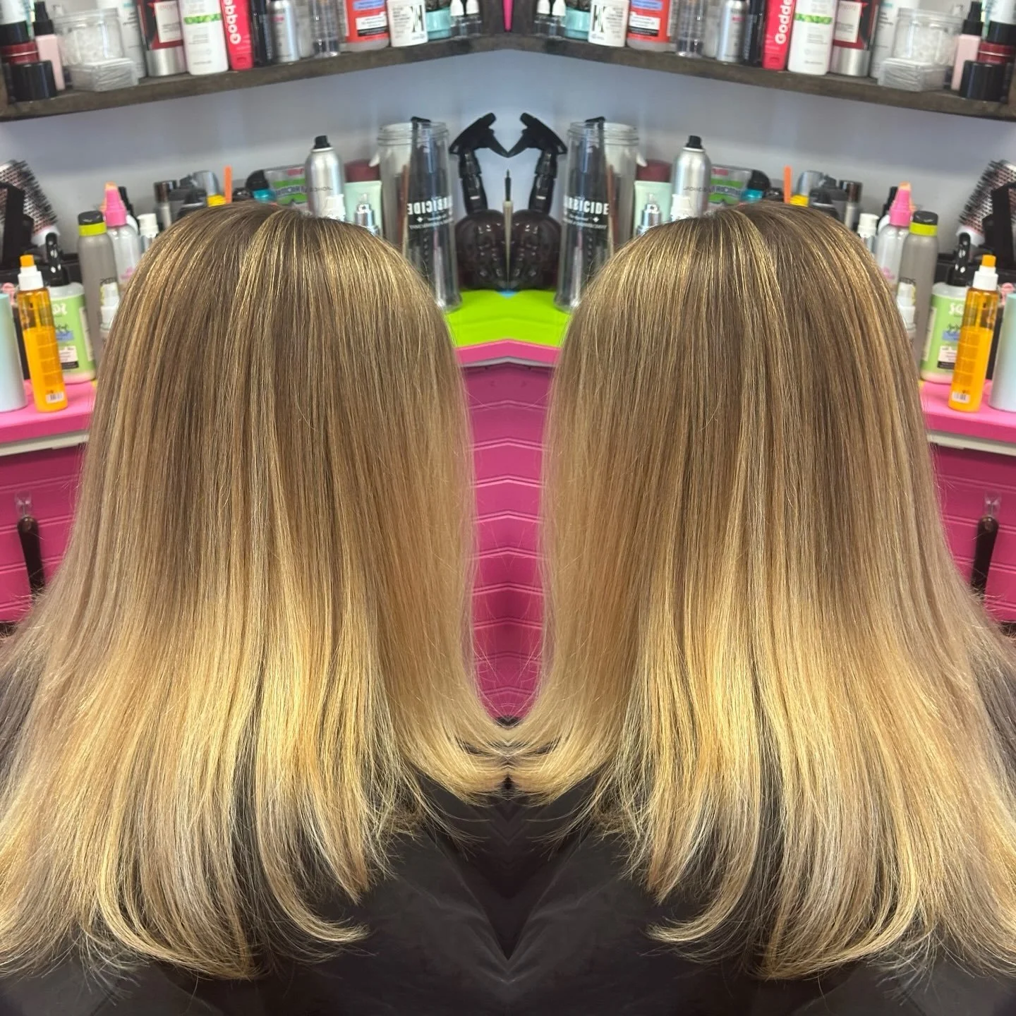 @brittneyotoole  Sunny balayage 💕💕💕