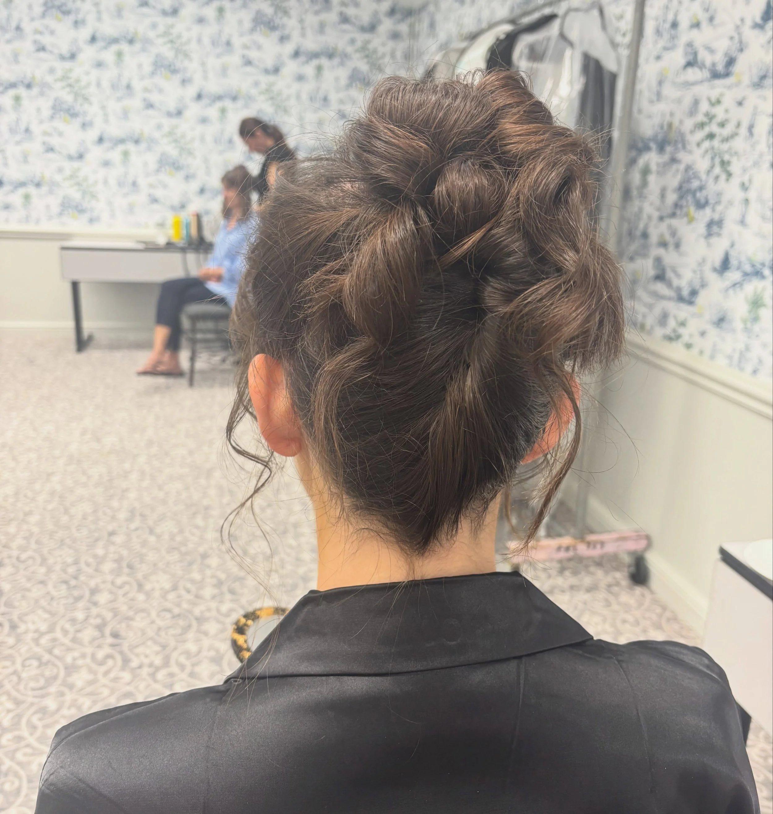 Gorgeous French twisted updo for this bridesmaid 🍂 working for @melissaformicabeauty