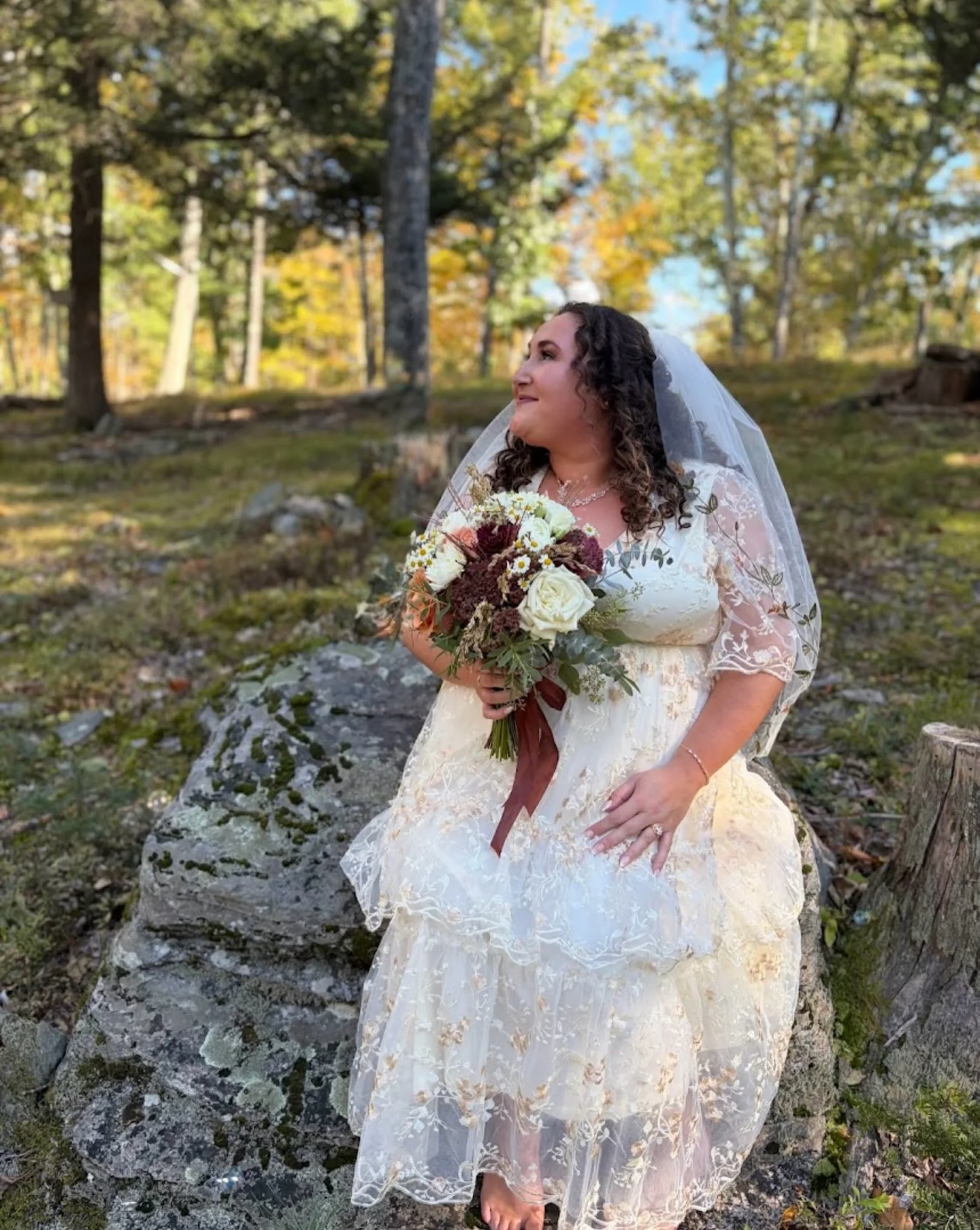 My absolutely stunning bride from last week. Thank you so much for trusting me on your wedding day! @erikana14 

#weddings#hvweddings#midweekwedding#mua#