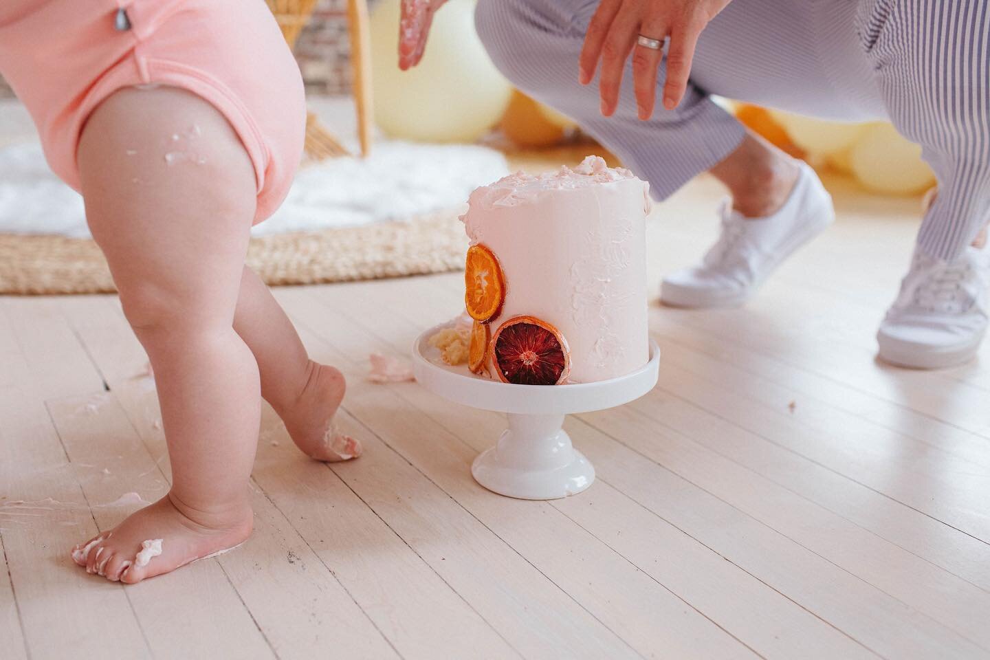 You guys, pics are IN from this sweet bb&rsquo;s birthday party last weekend and they are suhhh cuteeee! I&rsquo;m just gonna leave these little tootsies here for now, though 🍊🍋🍍🌈🍰#wildatheartco #forthepartypeople #firstbirthdayparty #suhcute #p