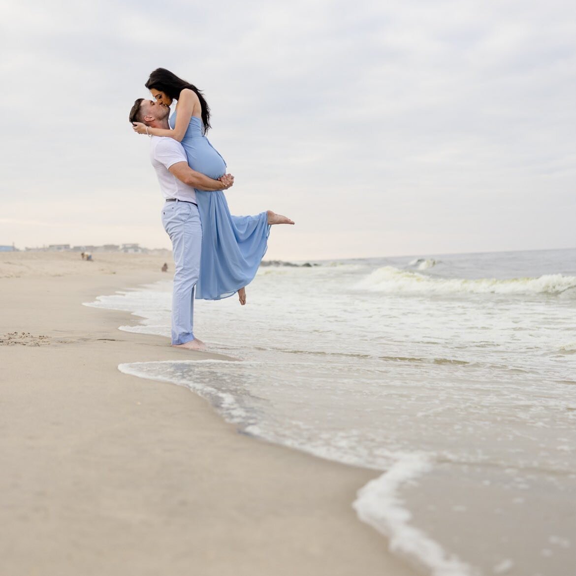 A life lived in love is a life that&rsquo;s never dull

#engagement #engagementshoot #photography #photo #ocean #scenic #beach #couple #love #inlove #wedding #bride #groom #djservices #dj #mc #cinematography #eeg #evermor #forevermor

📸: @jay_martin