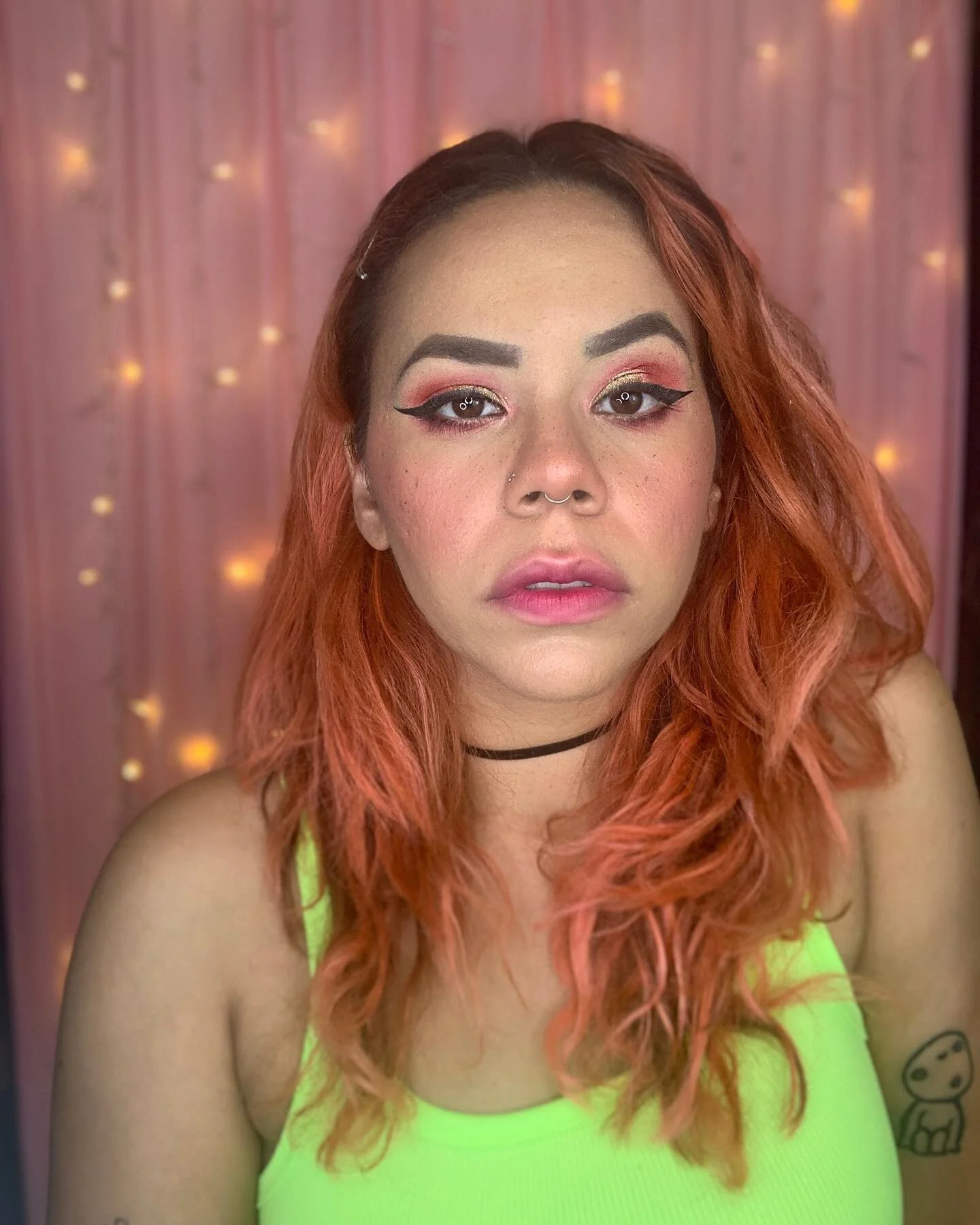 🌸Maquillaje egirl🌸
🌱
No olvides las pecas ☺️💚
🌸

Egirl 
Face: - @nyxcosmetics / @nyxcosmetics_pr Born To Glow! In Medium Olive
- @milanicosmetics / @milanicosmeticspr Blush in Luminoso

Eyes: - @glamlite Street Taco Palette (tambi&eacute;n como 
