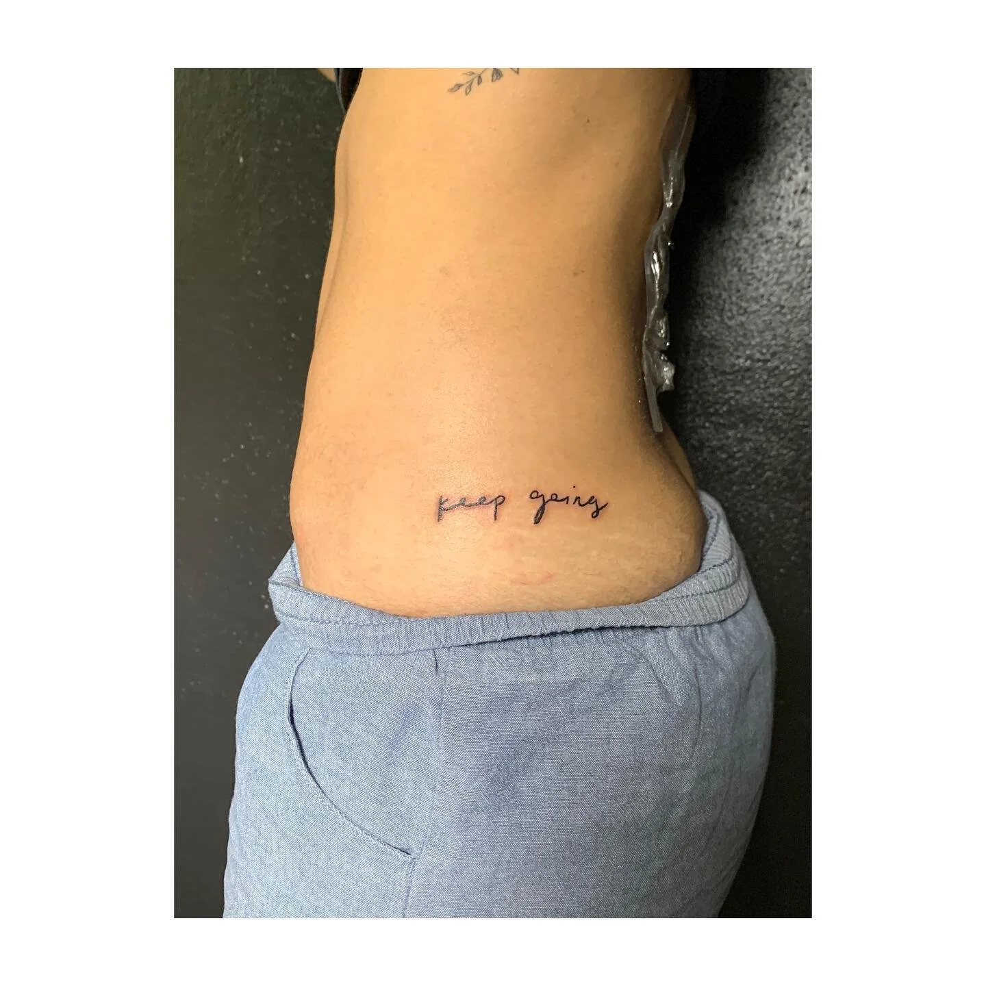 Keep Going 🛤

🩸

Made with: @dynamiccolor 

&mdash;&mdash;&mdash;&mdash;&mdash;&mdash;&mdash;&mdash;&mdash;&mdash;&mdash;&mdash;&mdash;&mdash;&mdash;&mdash;
#veautypr #bhltattoo #vegan #vegantattoo #vegantattoopr #crueltyfree #practice  #lineworkta