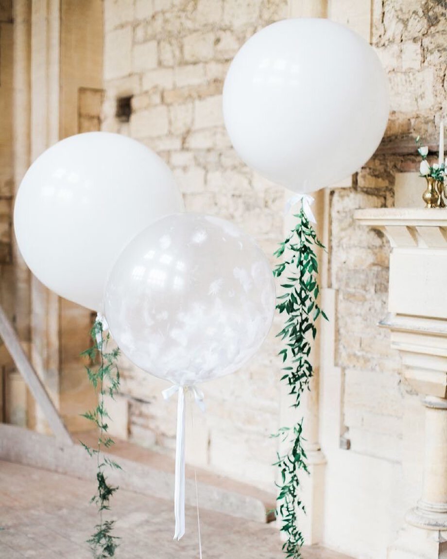 MAXI SOLIDS + add tassel

These maxi solids have a really big impact and add such a beautiful touch of elegance to your events!

&bull;

&bull;

&bull;

&bull;

&bull;

#goldbackdrop #bigballoons #balloonentrance #balloonbackdrop #babyshowerideas #br