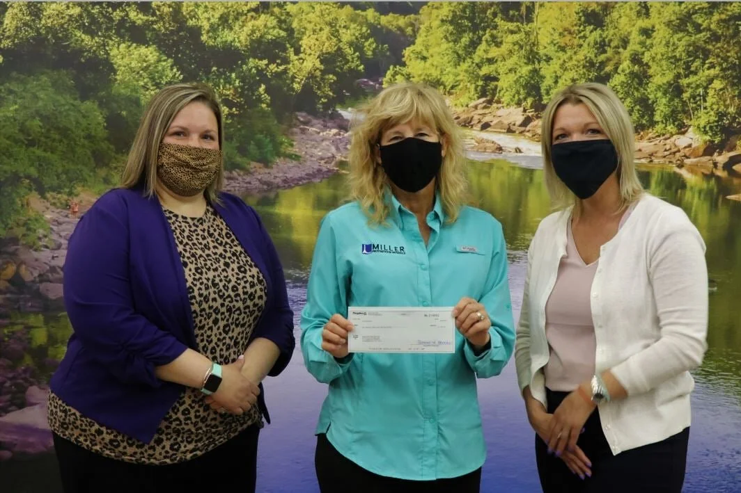 Peoples Bank Donates $1,000 to The Amputee Center