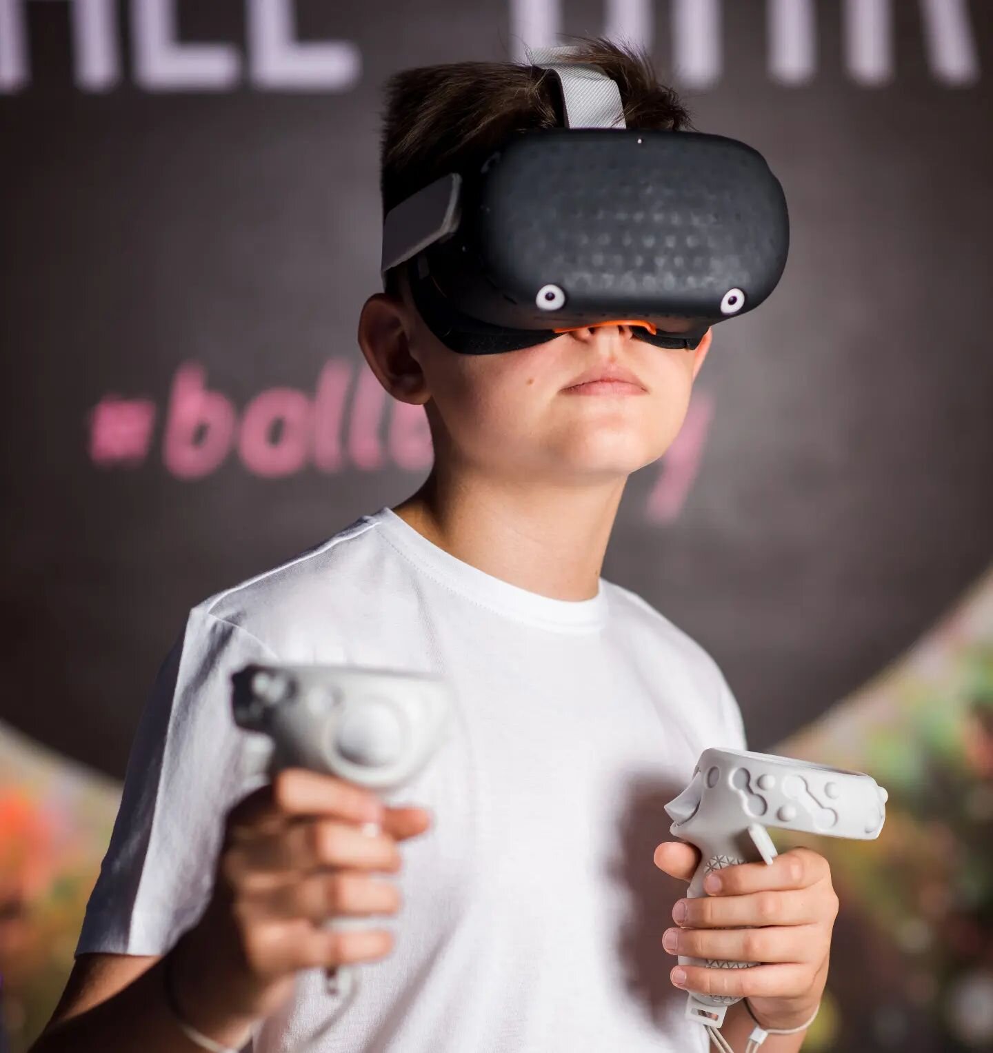 🌊 На пике впечатлений🙈

Снова и снова приглашаем вас познать магию виртуальной реальности в BALL BAR! 

Совершите VR-путешествие в захватывающий мир! Покорить космос или сразиться с Дартом Вейдером &mdash; выбор за вами ✨ Мы предлагаем широкий выбо