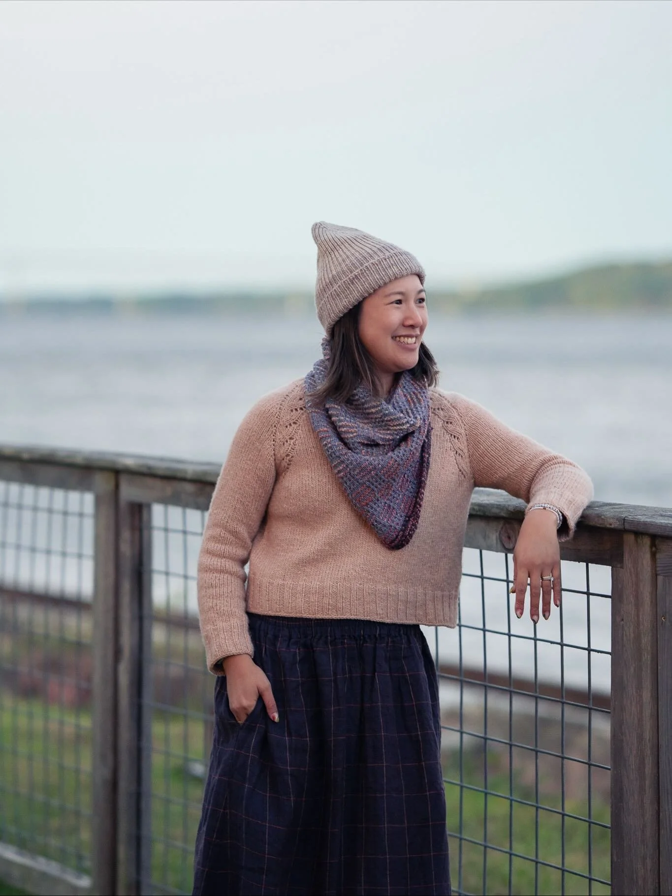 Wearing my three favorite designers all together by accident, but I really shouldn&rsquo;t be so surprised! 

Thank you @studiosymph for making me look good while also capturing my excited energy 😂

Wearing: 
#manhattanhat by @toriknitsnyc 
#gridgam