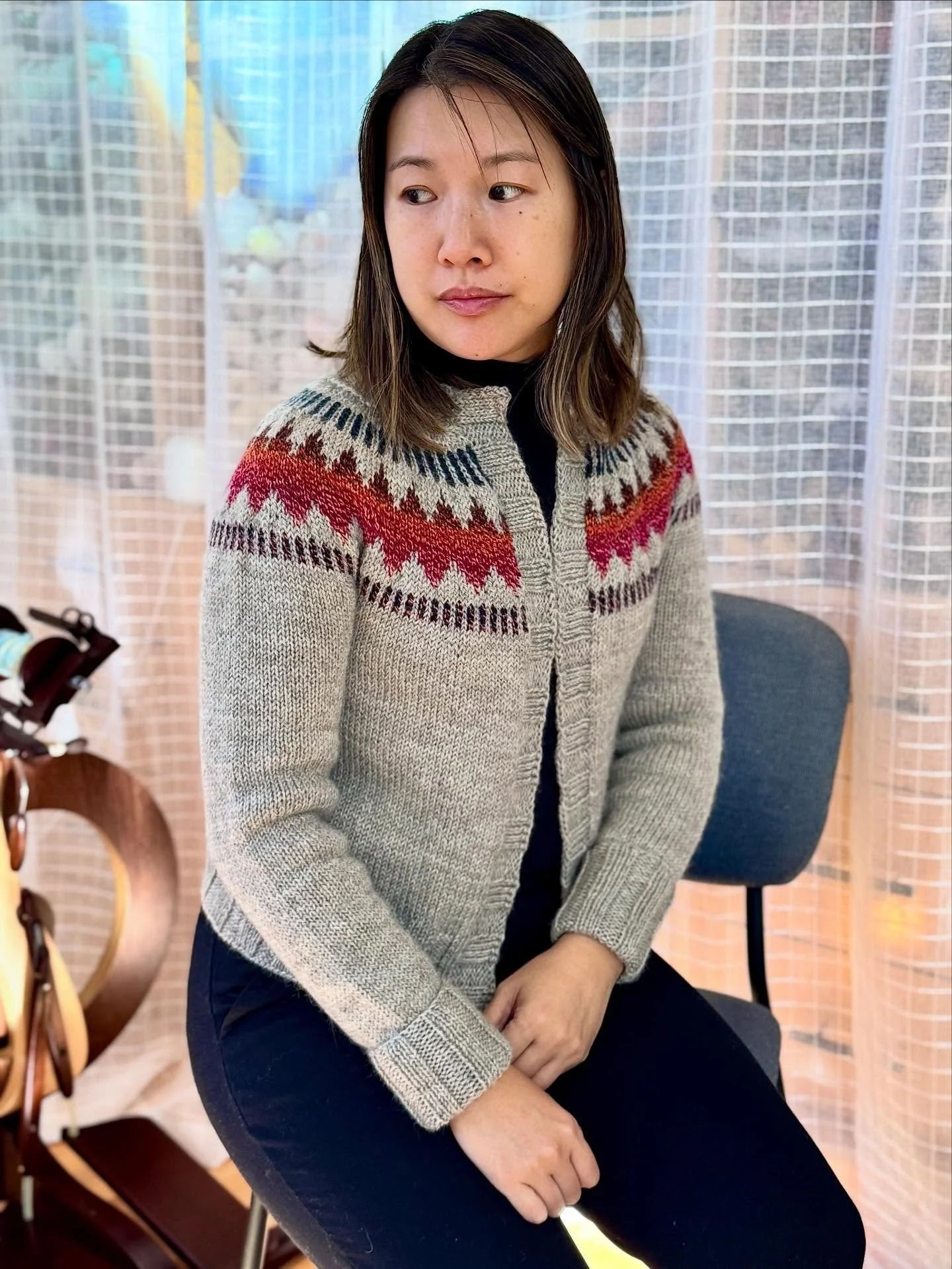 Even though it&rsquo;s not necessarily holiday themed, this feels like a holiday sweater to me. In hindsight, I would have knit a size up but I do enjoy how polished and professional this closer fit looks. 

I&rsquo;m calling this my Montana sweater 