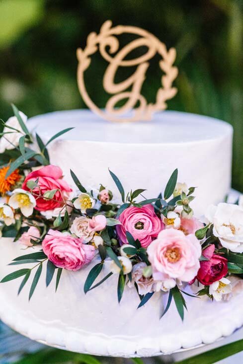 simple wedding cake with floral.jpg