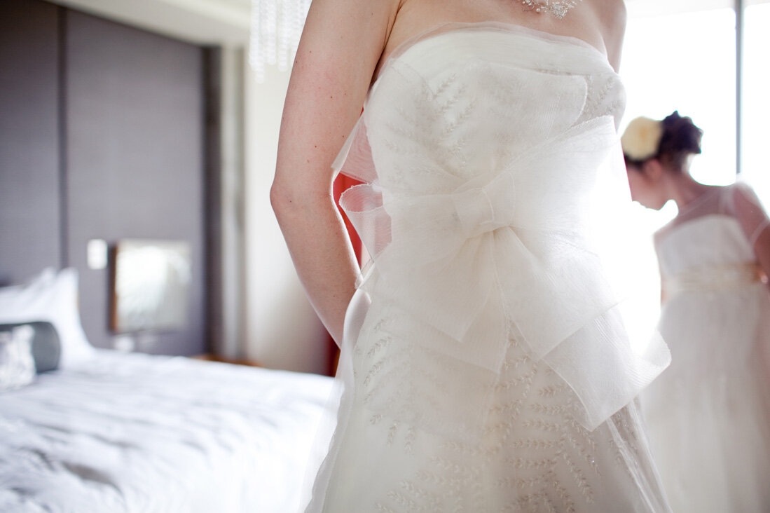 bow wedding dress.jpg