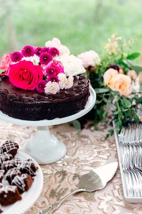 simple wedding cake.jpg