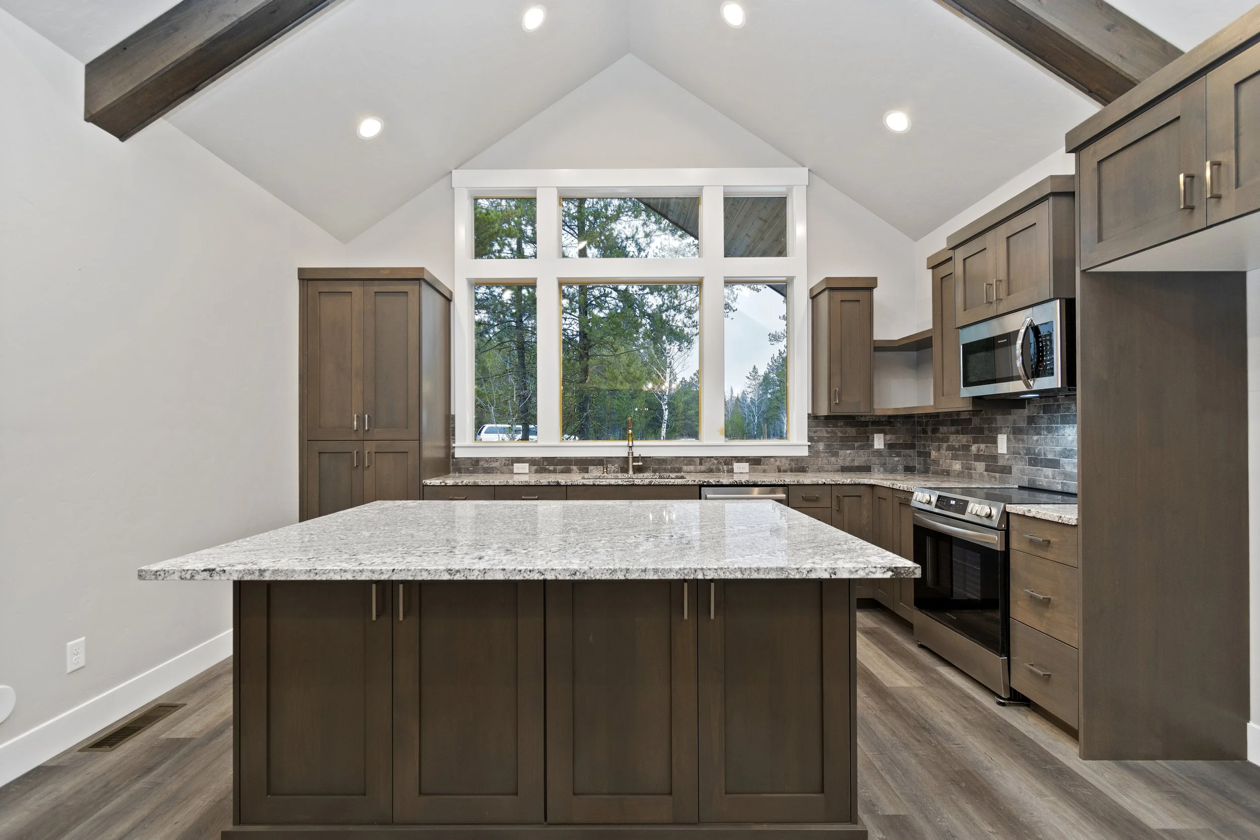 31-136 Jacks Lp - Lisa Cunningham_040.jpg