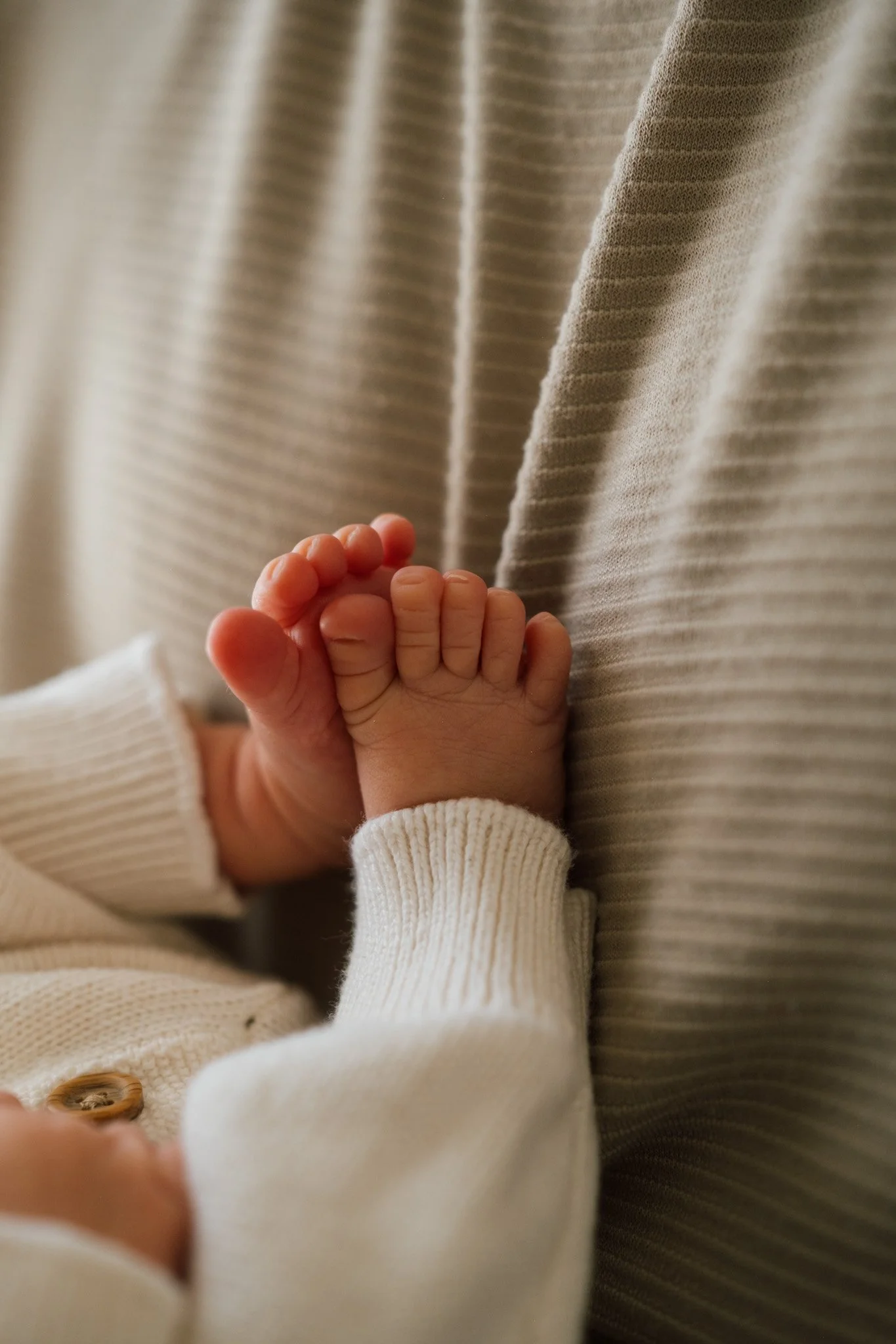 Julie-dorge-photograph-quesnel-newborn-photographer (6 of 9).jpg