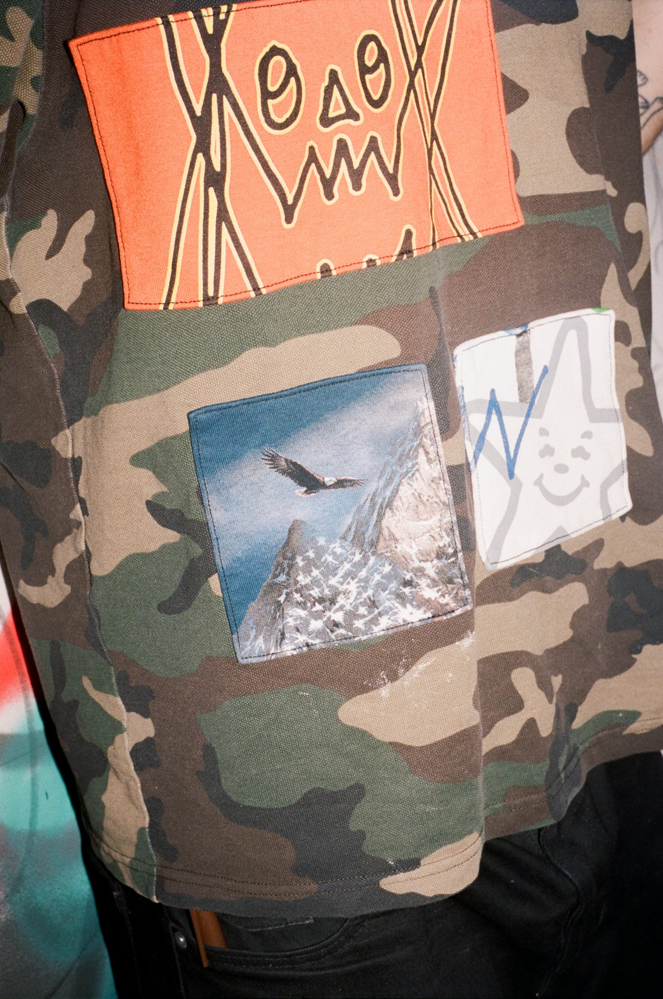 108210_TLA_003_06.jpg