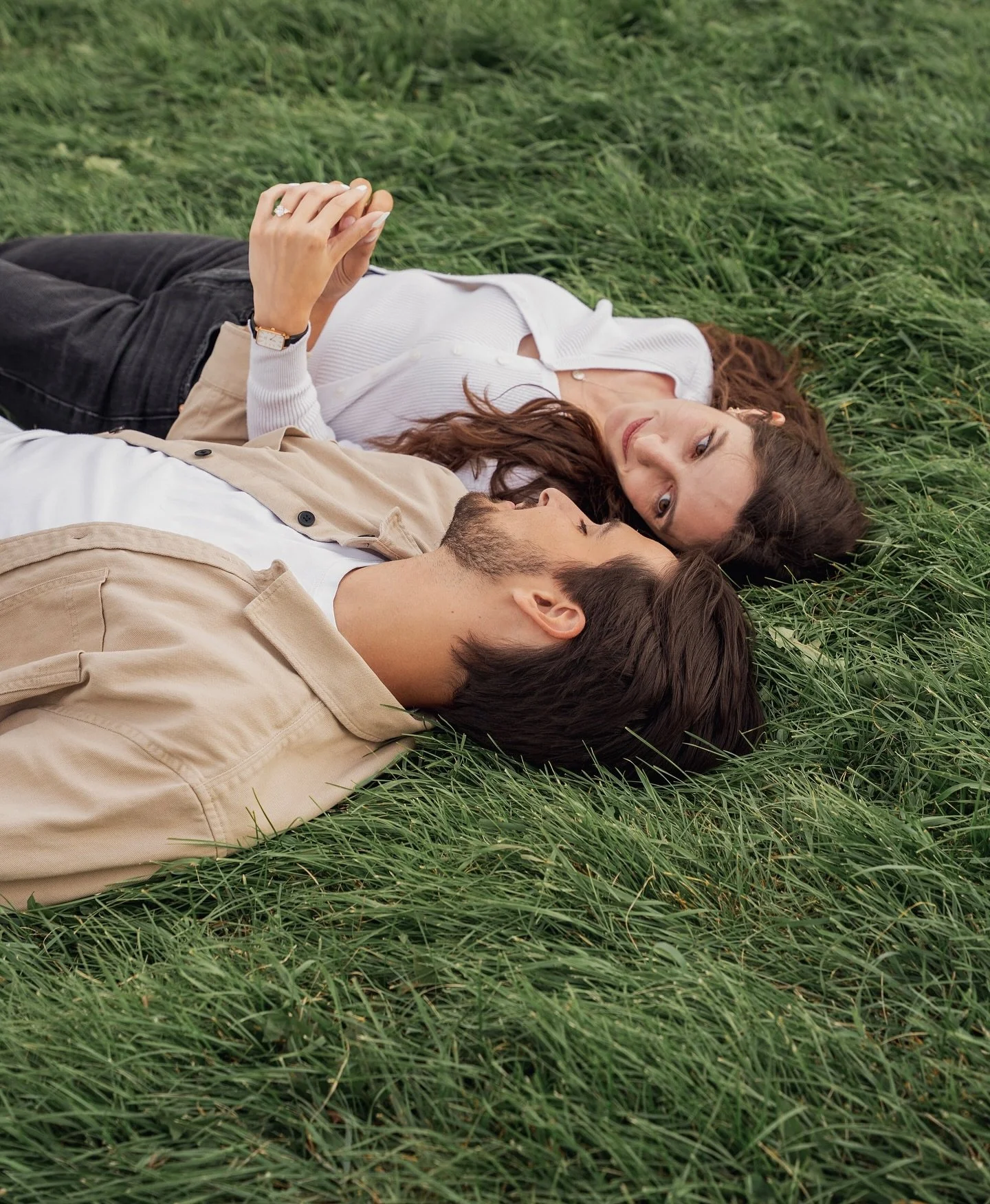 The seagull was a paid actor 😎🙂&zwj;↕️
More from A&amp;H engagement shoot 🥰

#engament #engaged #torontoengagementphotographer #torontoengagementphotos #torontophotographerscollective #torontophotograper