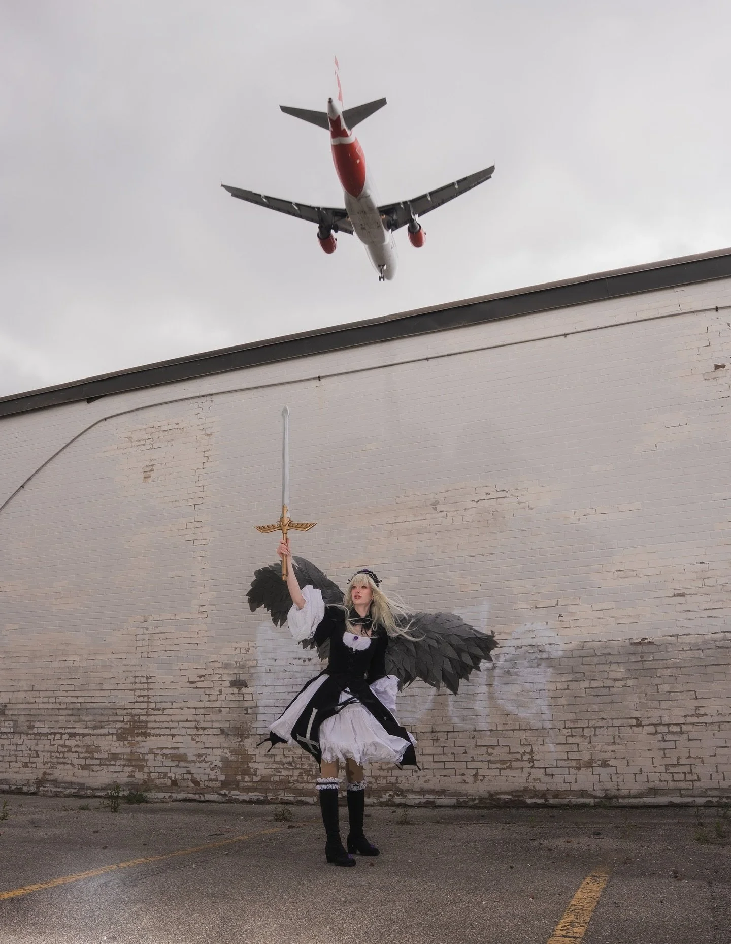 (Yes this is a real plane in the photo)
I love this spot for photos, kinda want to do more here, anyone down?

Model and designer @dylan.d.gordon 

#torontocosplayphotographer #torontofashionphotographer #torontofashion