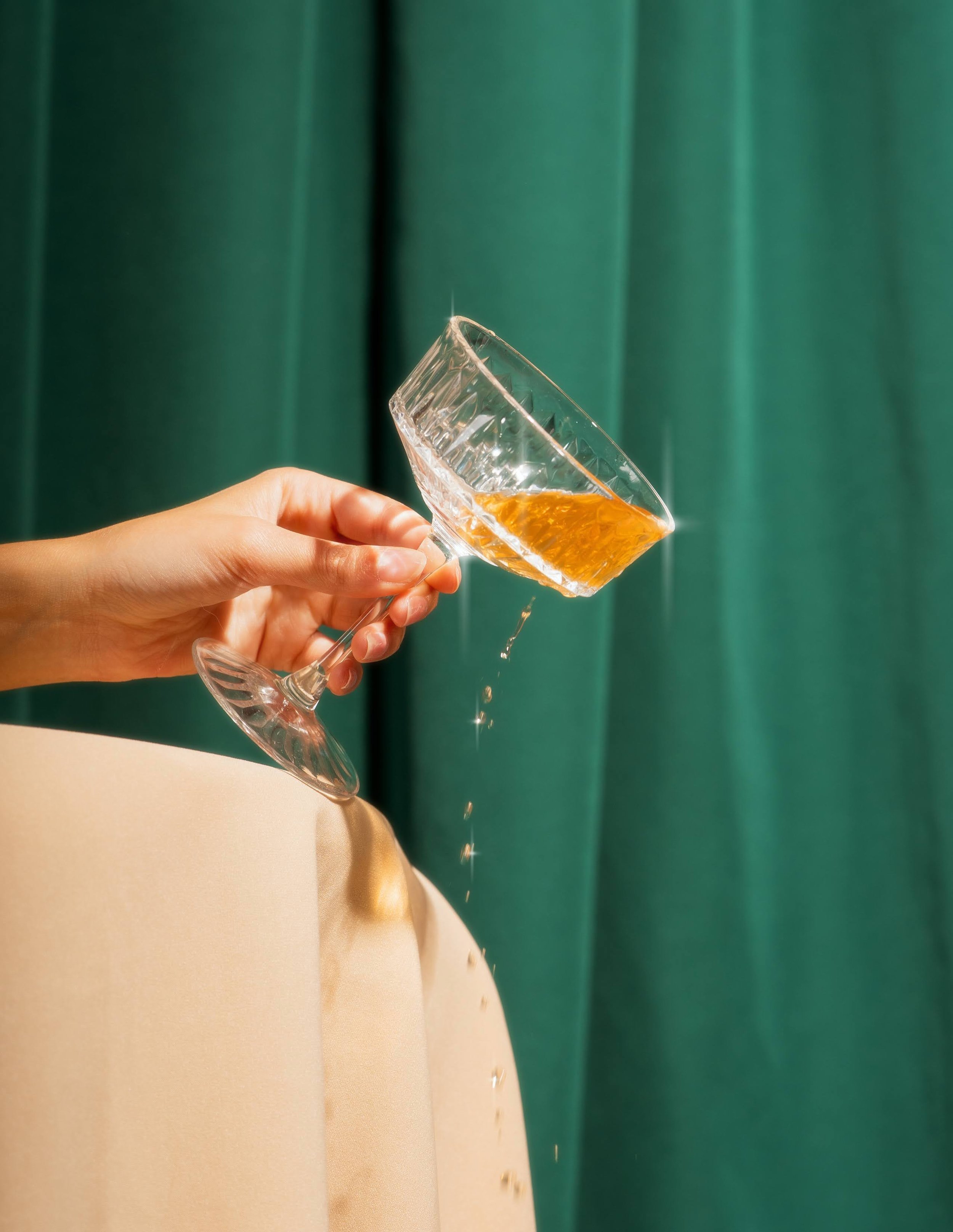 Beautiful spills, light reflections, and frames.
@drinktriplexog 

#torontophotographerscollective #torontobaisedphotographer #torontophotographer #productphotographer #cocktailphotography