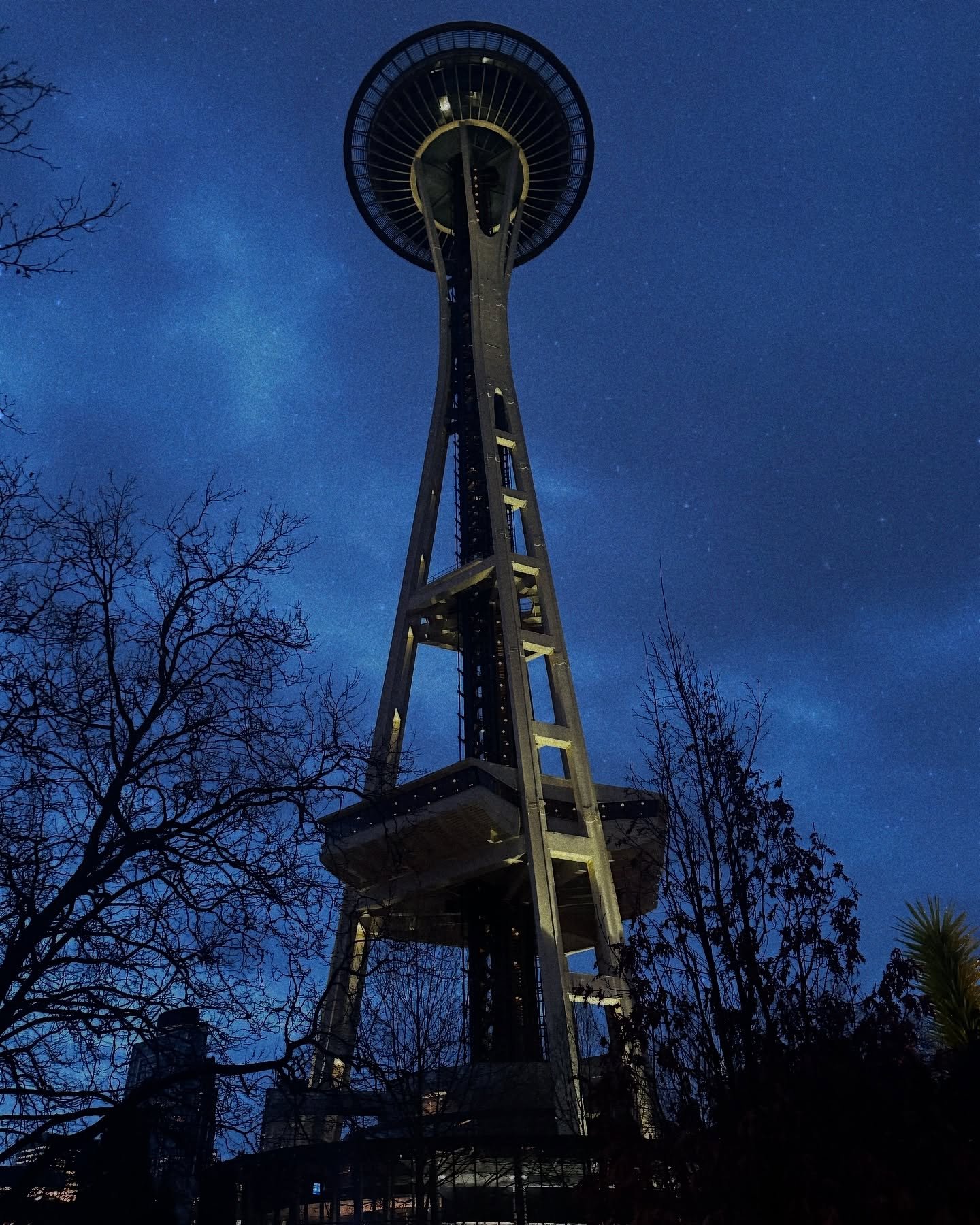 Had an epic trip to Seattle to attend the Coast Hotels 2025 Brand Conference with MDM Digital! We had the pleasure of listening to many experts present, and we even got to do a short presentation on Artificial Intelligence. 🤖 

We visited the Space 