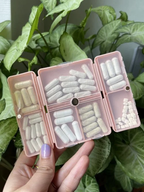 foldable pill organizer in pin