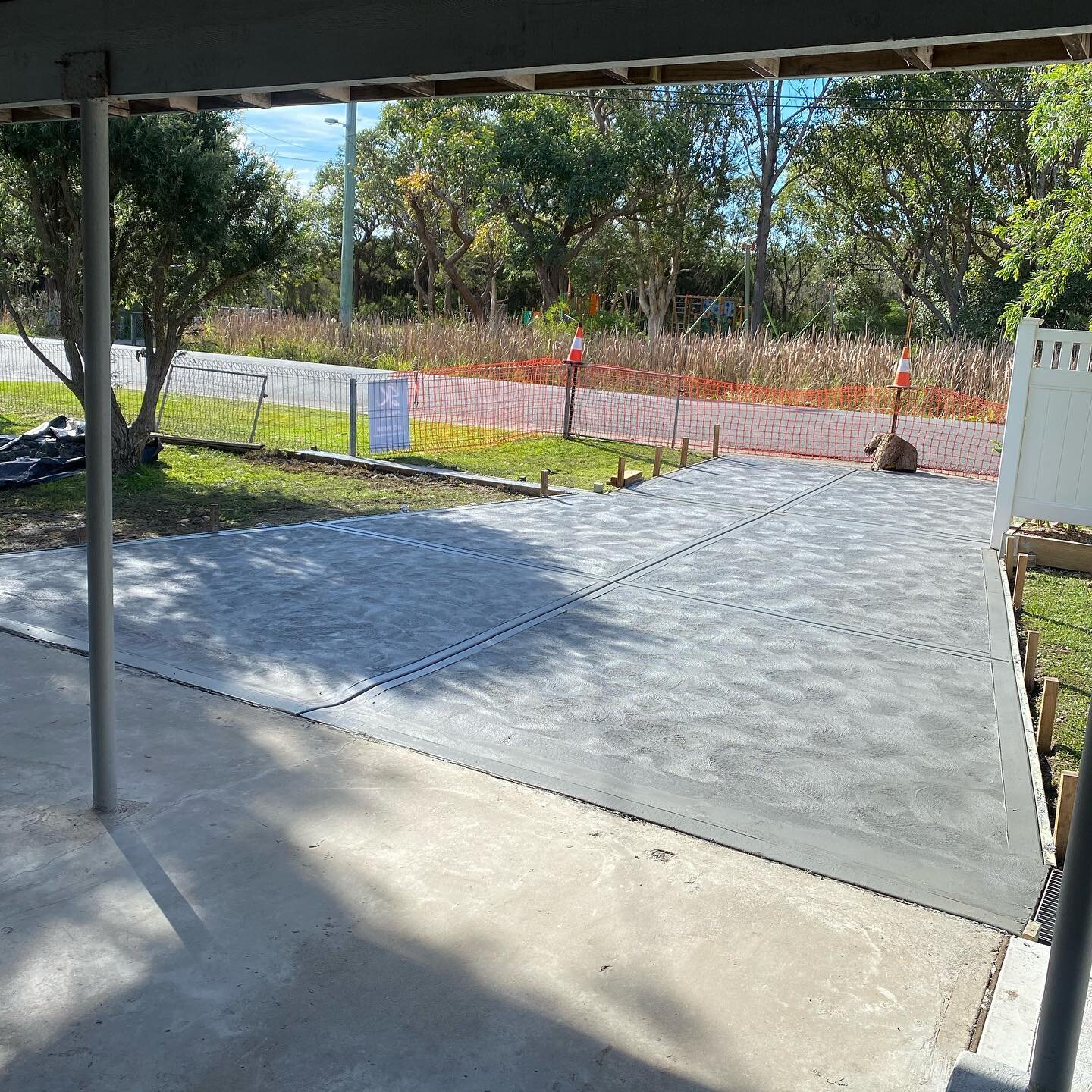 We put in a new driveway and path for my old friend to help him out. What a difference this driveway made to his property. To say his was over the moon is an understatement.
#ForrestersBeach

Let's Get Creative and Let's Get Concreting 
#driveways #p